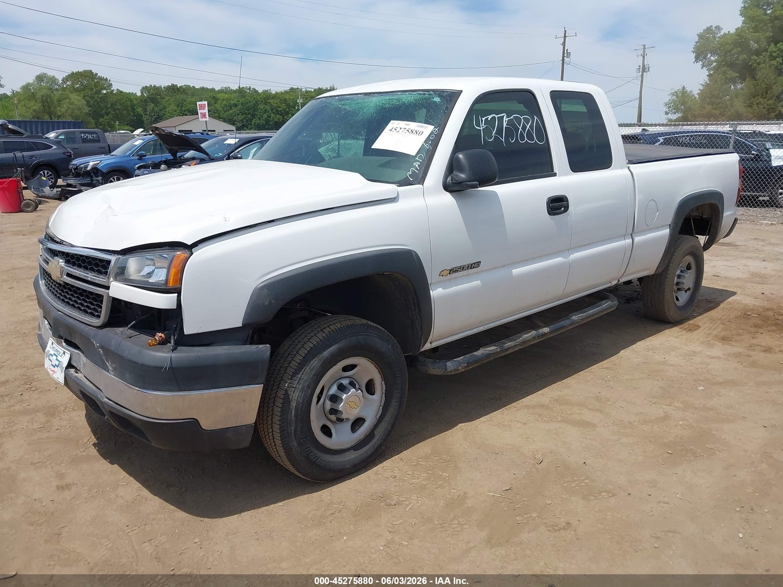 2007 Chevrolet Silverado 2500hd Classic Work Truck White vin: 1GCHC29U17E146447