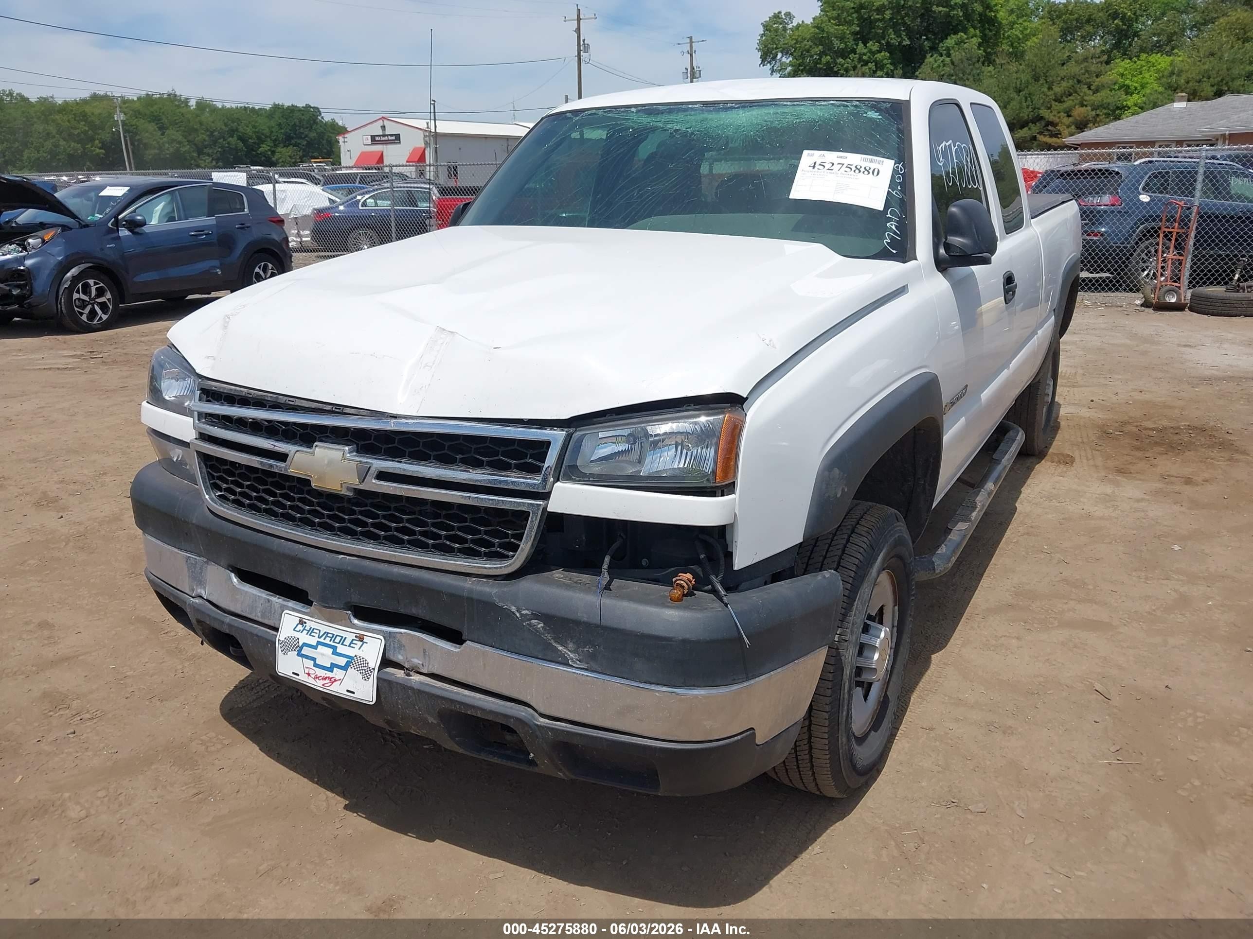2007 Chevrolet Silverado 2500hd Classic Work Truck White vin: 1GCHC29U17E146447