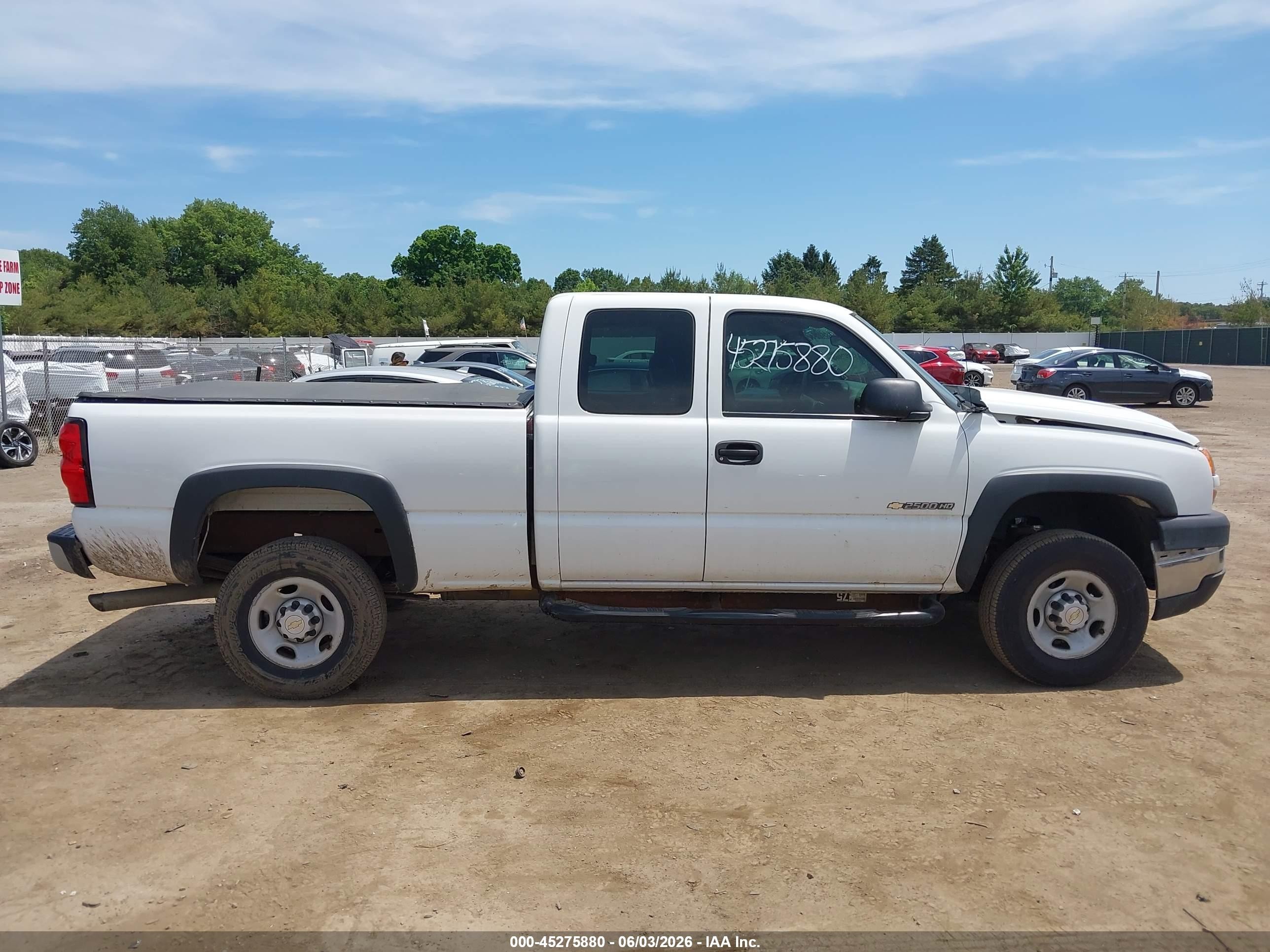 2007 Chevrolet Silverado 2500hd Classic Work Truck White vin: 1GCHC29U17E146447
