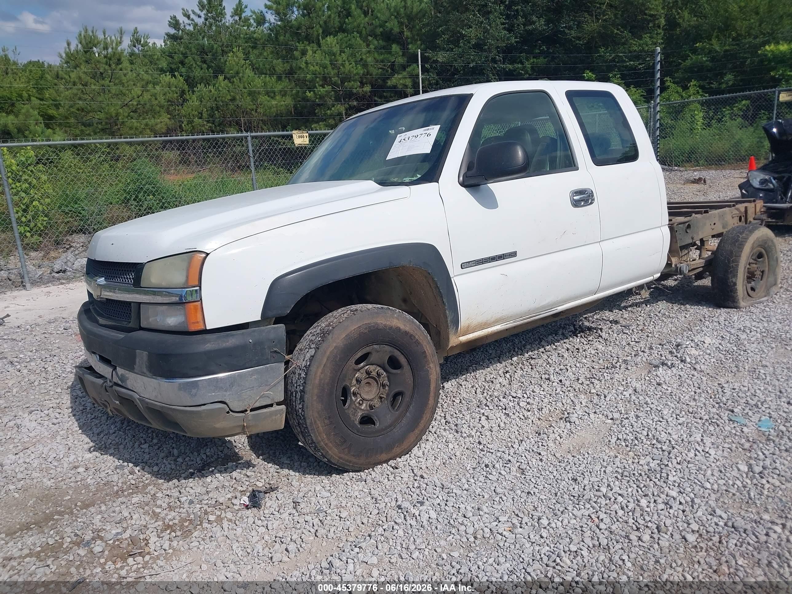 2005 Chevrolet Silverado 2500hd Work Truck White vin: 1GCHC29U25E146969