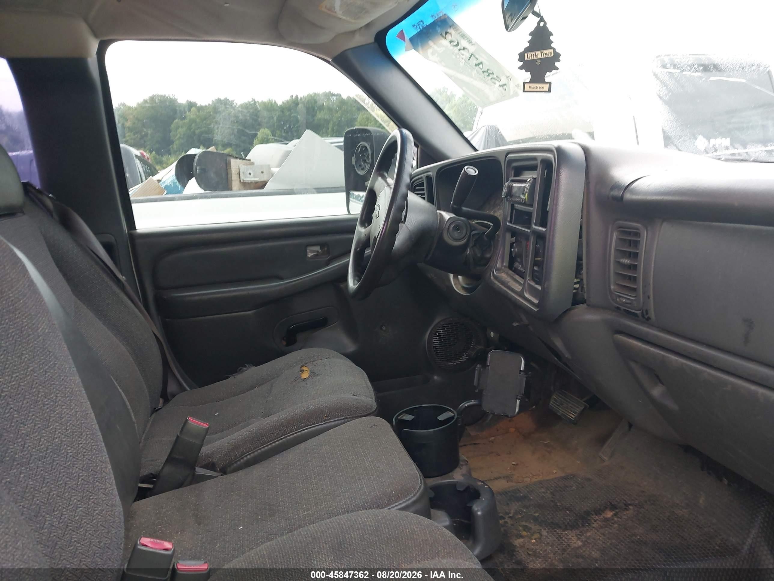 2005 Chevrolet Silverado 2500hd Work Truck White vin: 1GCHC29U25E147202