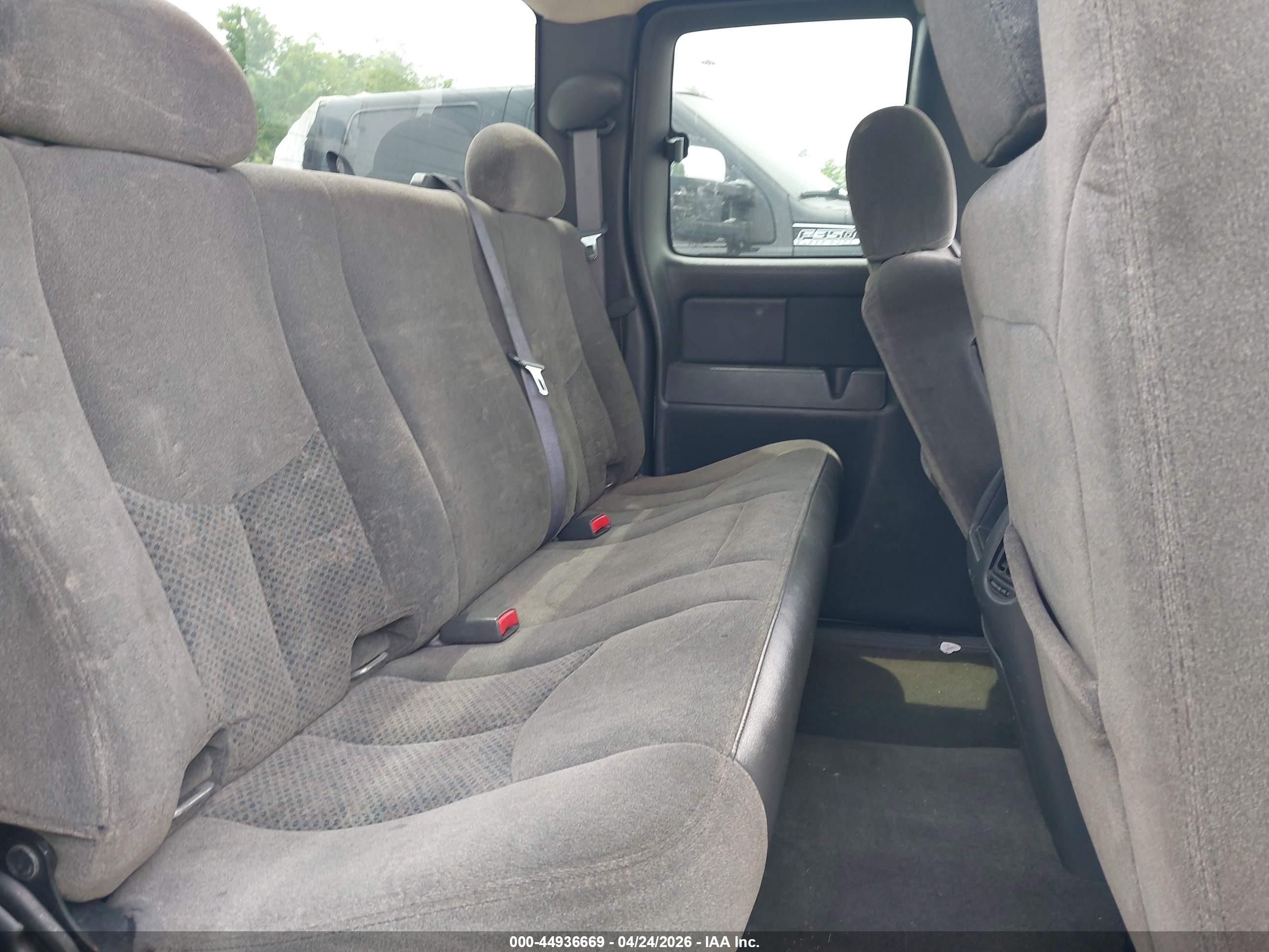 2006 Chevrolet Silverado 2500hd Lt2 White vin: 1GCHC29U36E212818