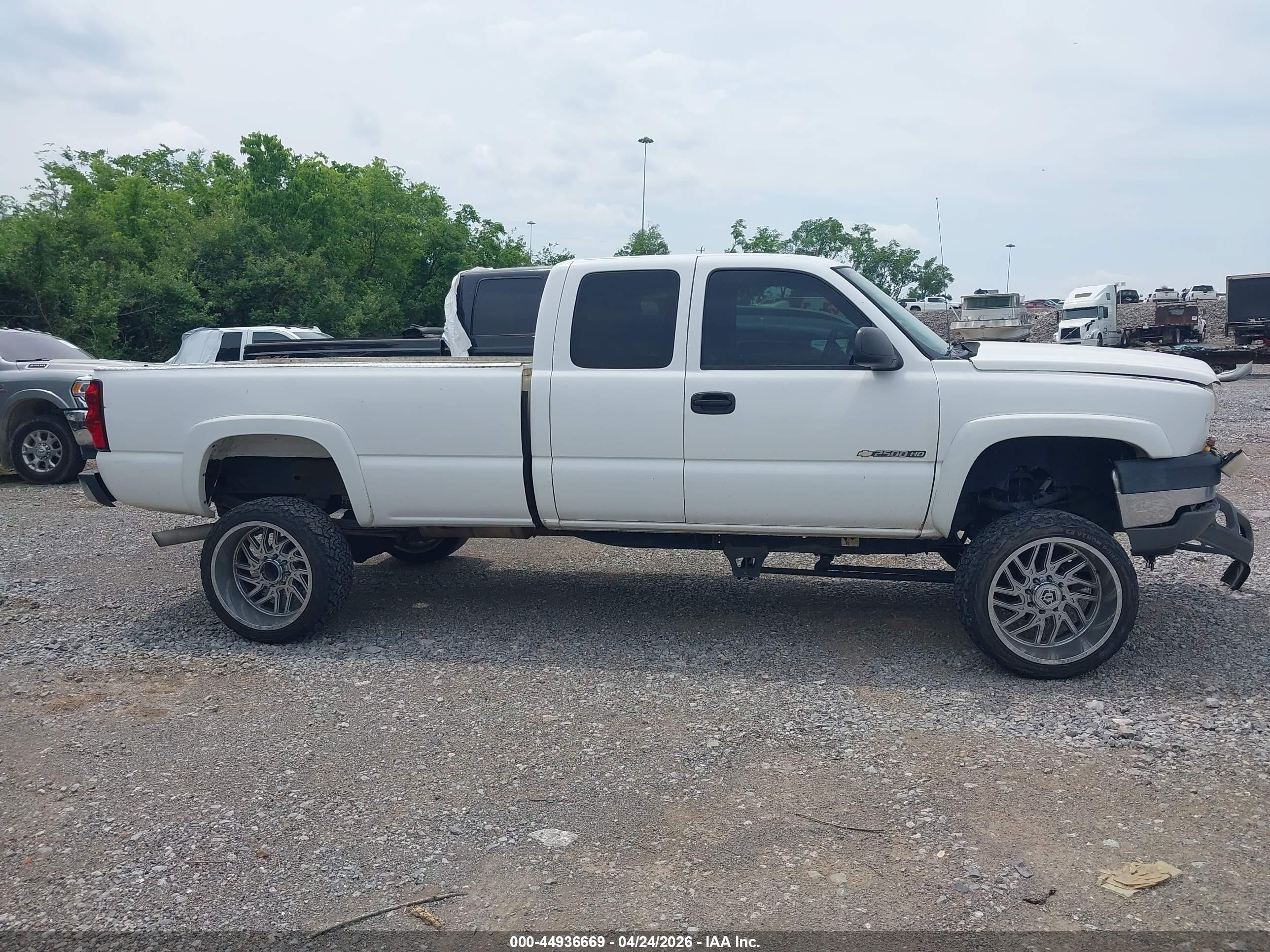 2006 Chevrolet Silverado 2500hd Lt2 White vin: 1GCHC29U36E212818