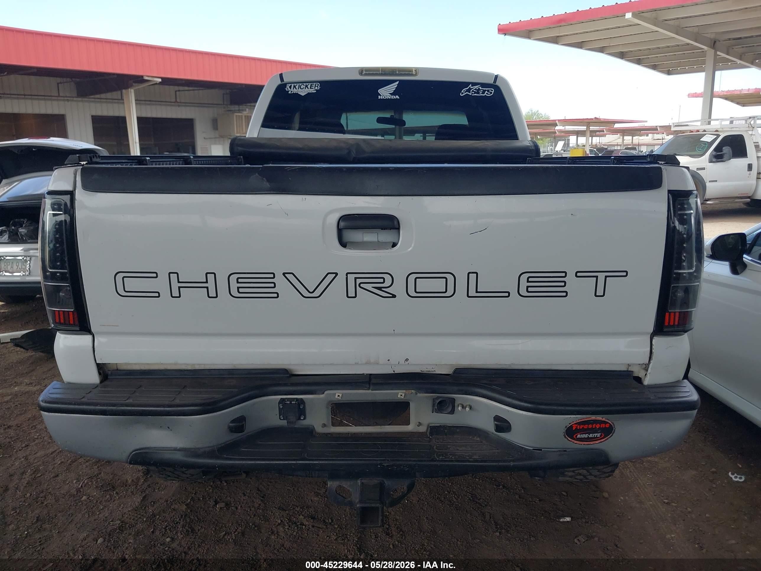 2007 Chevrolet Silverado 2500hd Classic Work Truck White vin: 1GCHC29U47E155840