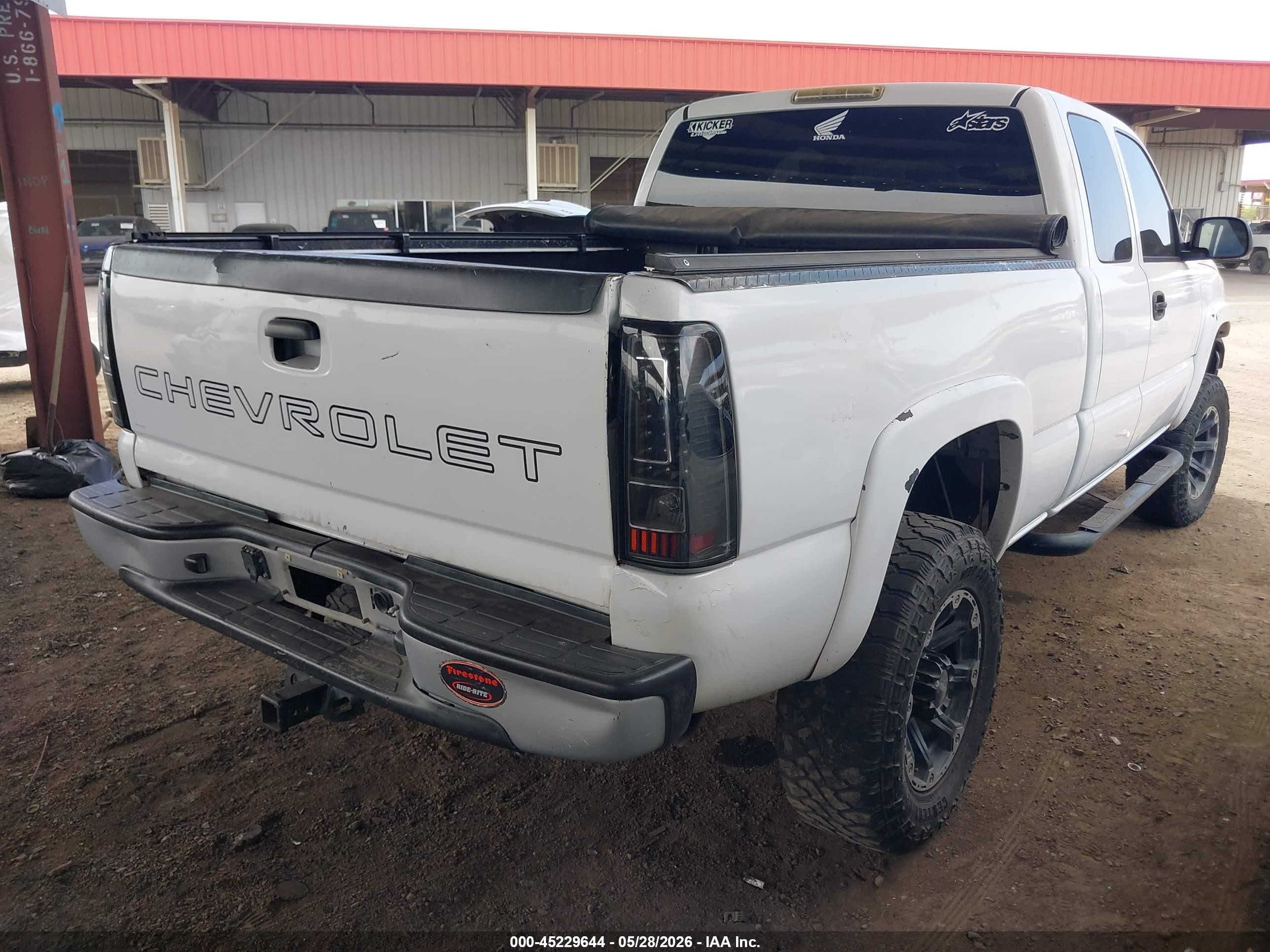 2007 Chevrolet Silverado 2500hd Classic Work Truck White vin: 1GCHC29U47E155840