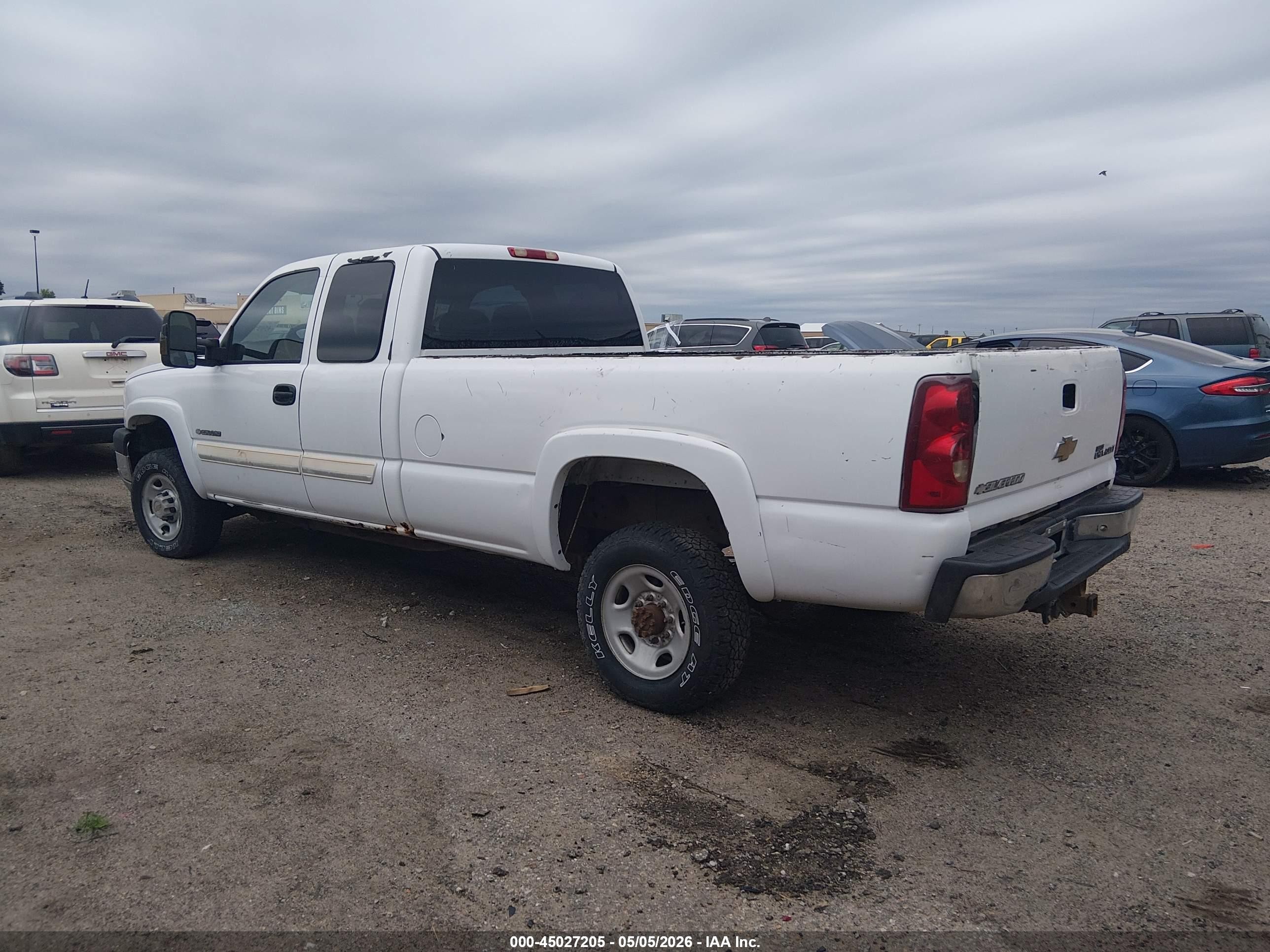 2003 Chevrolet Silverado 2500hd Ls Белый vin: 1GCHC29U63E328560