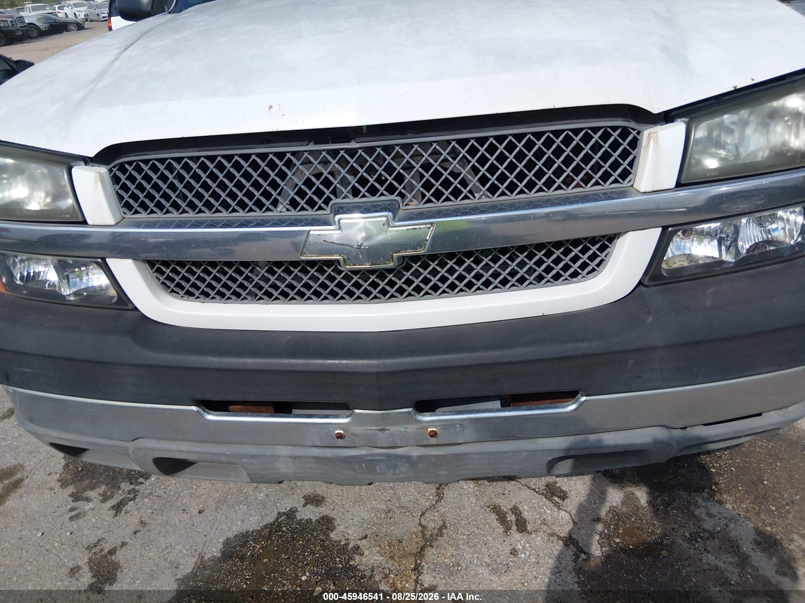 2004 Chevrolet Silverado 2500hd Ls White vin: 1GCHC29U84E155237