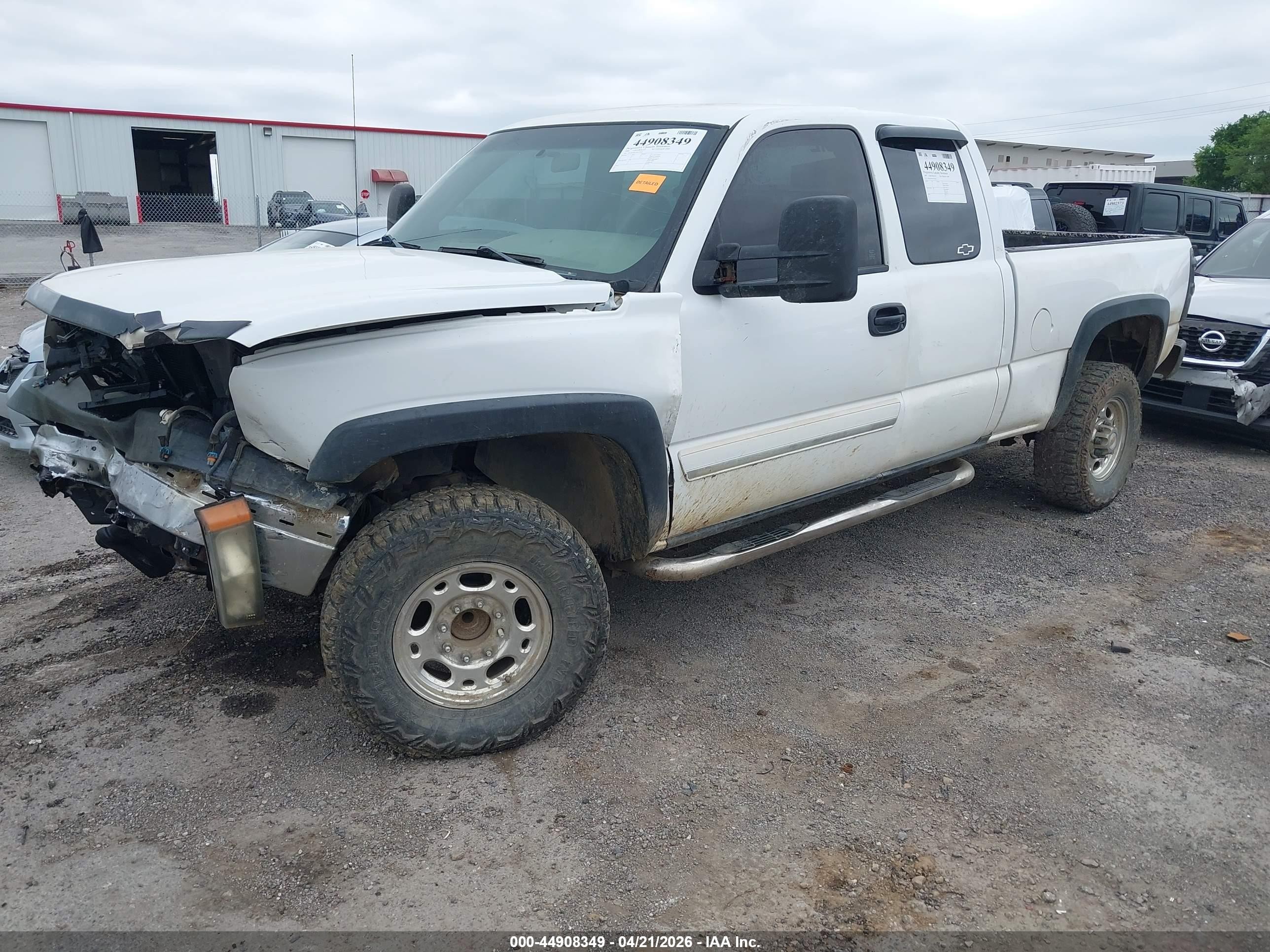 2004 Chevrolet Silverado 2500hd Work Truck White vin: 1GCHC29UX4E333682