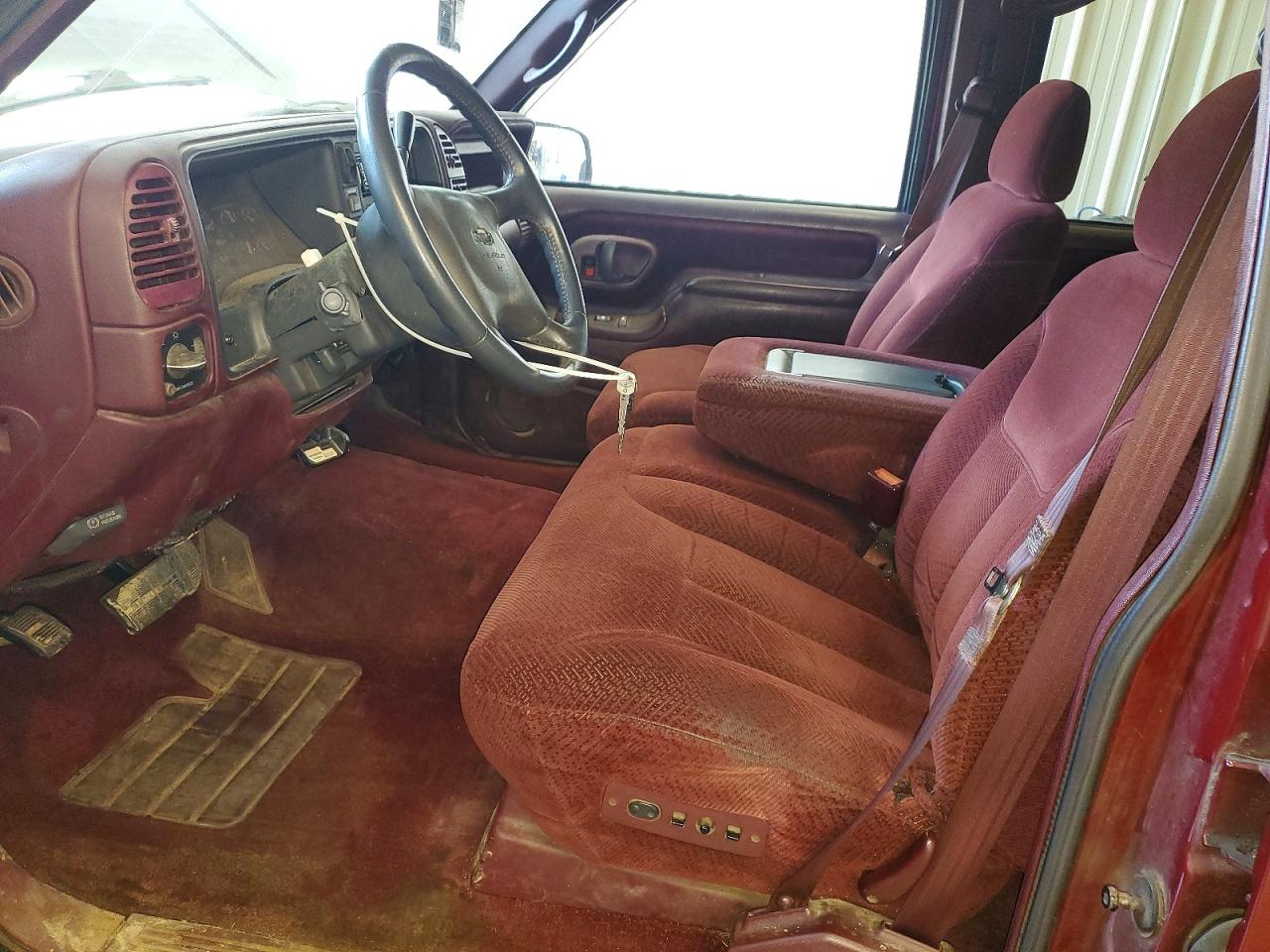 1999 Chevrolet Gmt-400 C3500 Maroon vin: 1GCHC33J6XF038033