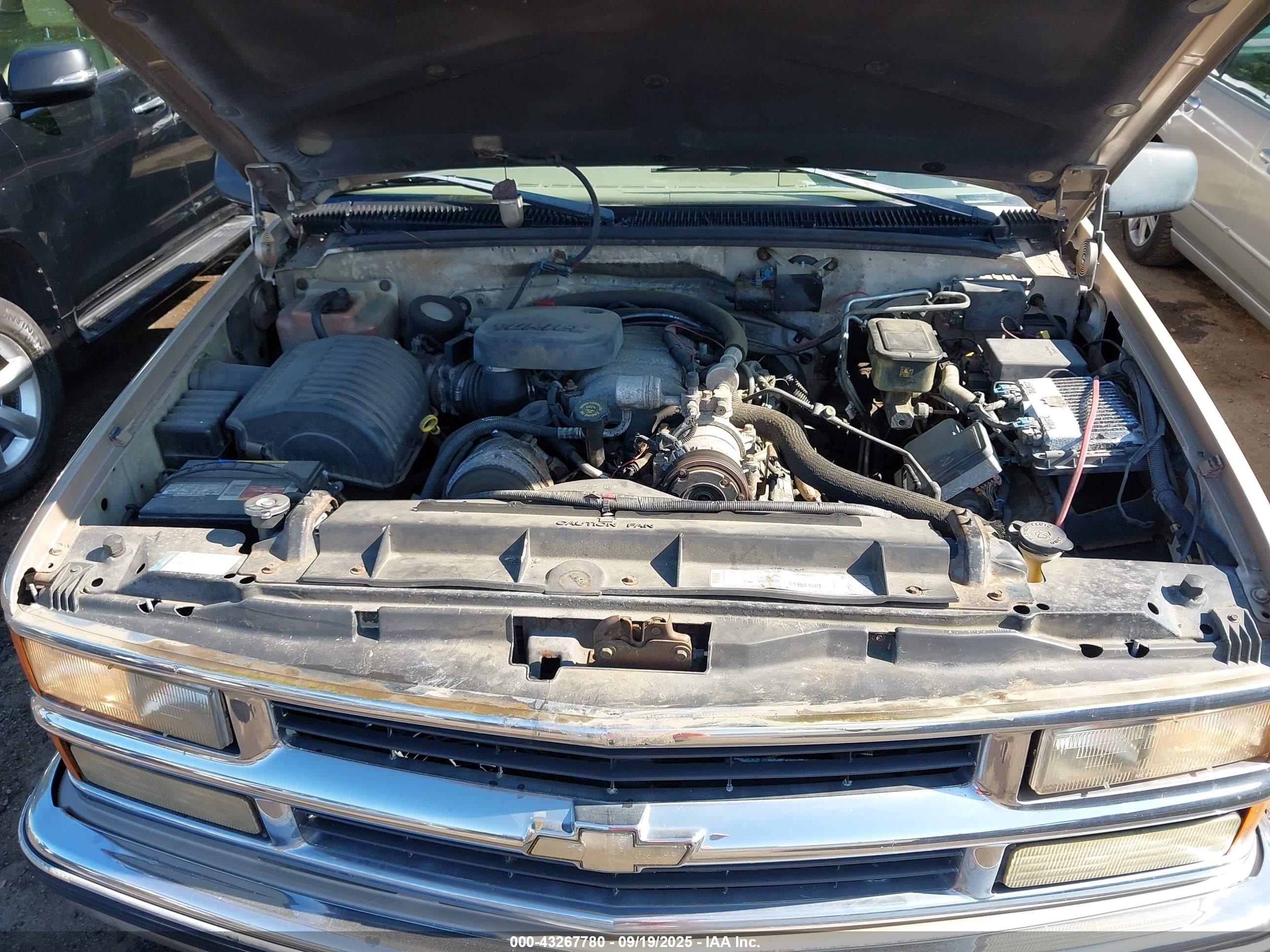 1998 Chevrolet C3500   Желто-коричневый vin: 1GCHC33J9WF022102