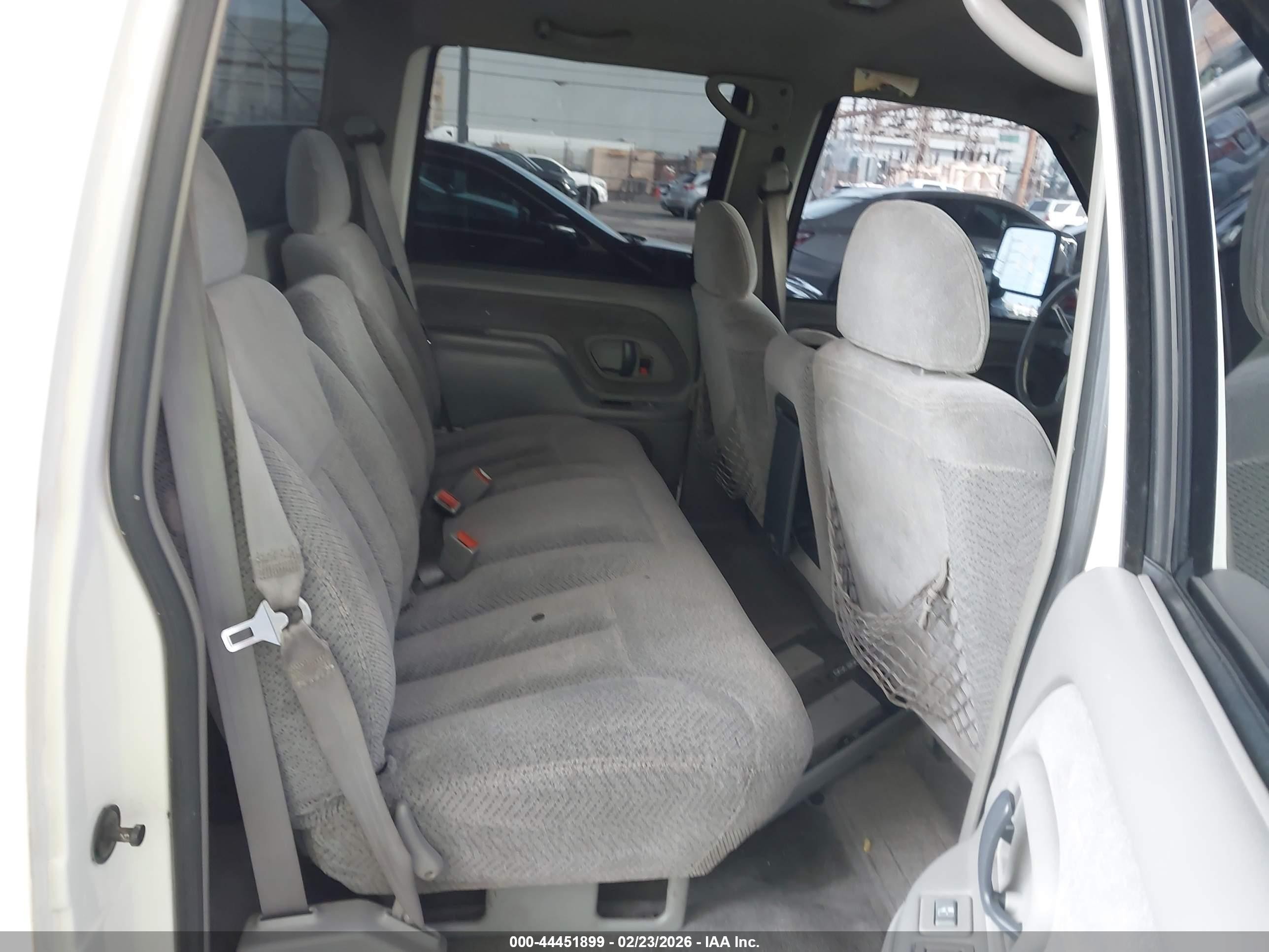 1998 Chevrolet C3500   White vin: 1GCHC33J9WF045279