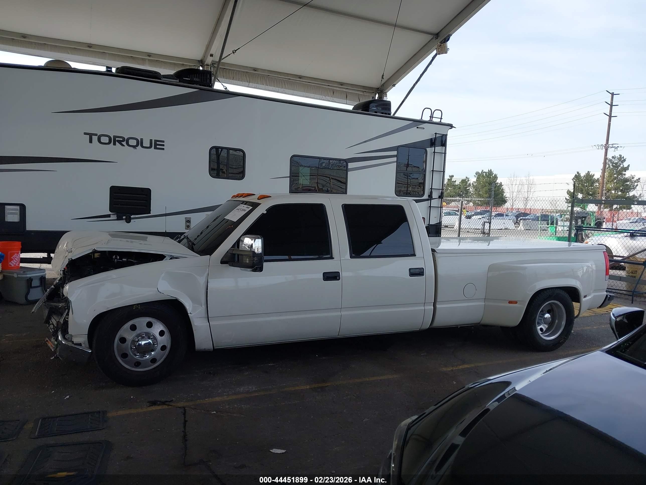 1998 Chevrolet C3500   White vin: 1GCHC33J9WF045279