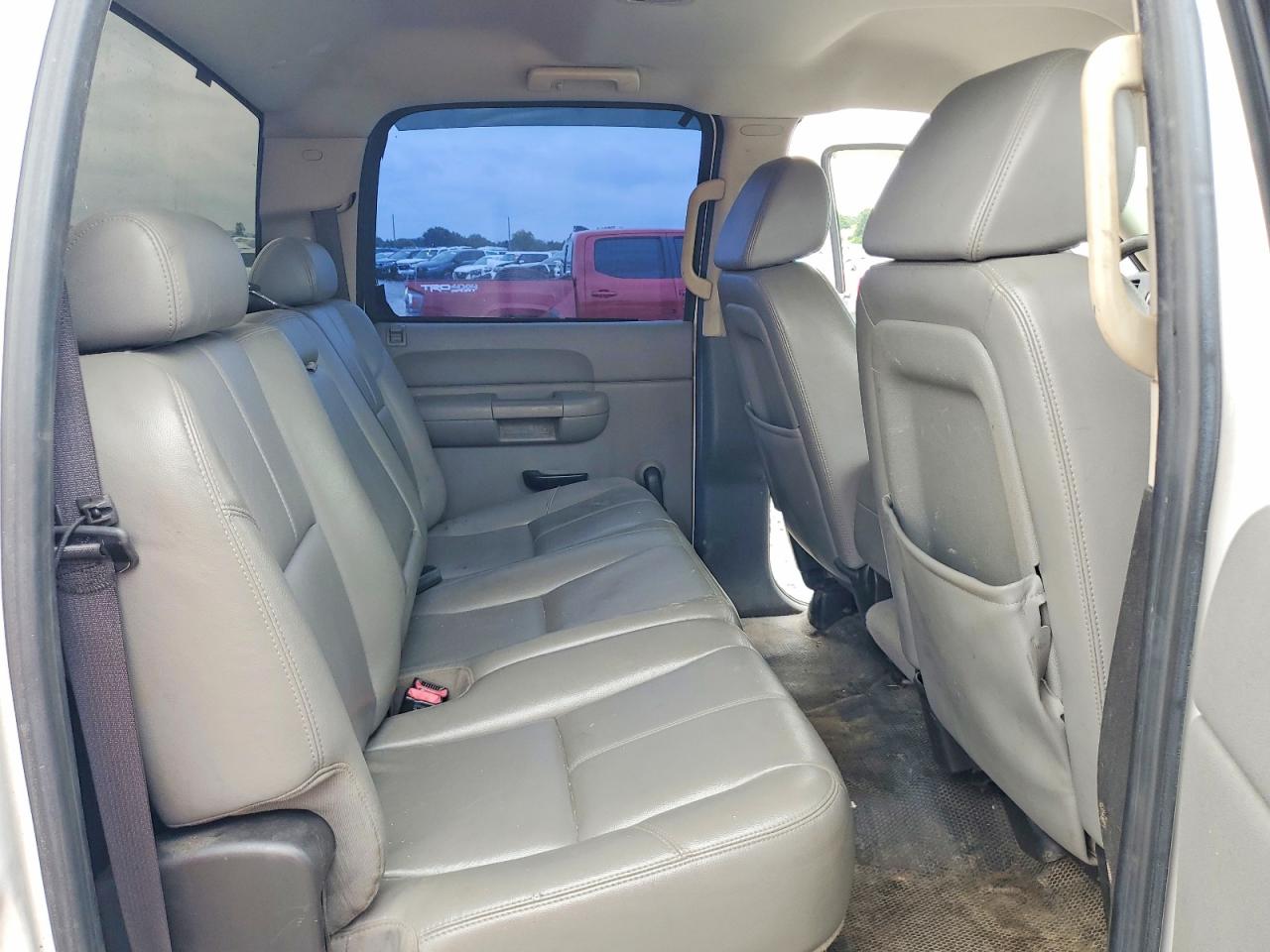 2008 Chevrolet Silverado C3500 White vin: 1GCHC33K68F228229