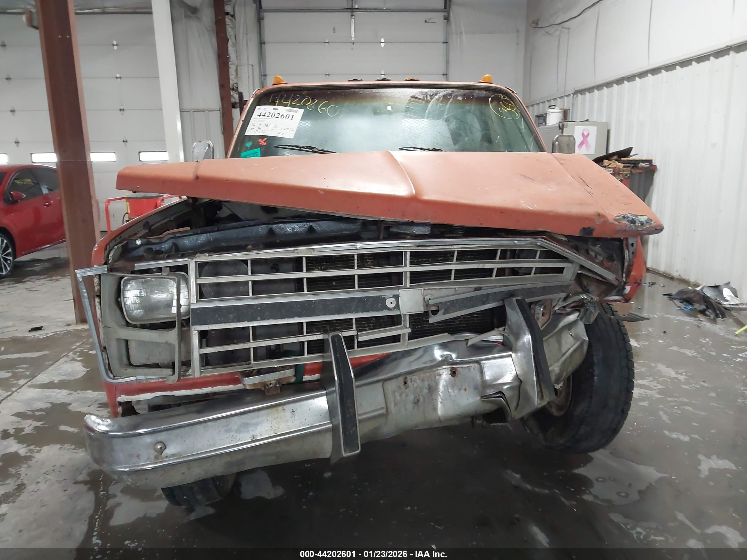 1985 Chevrolet C30   Оранжевый vin: 1GCHC33M6FS108565