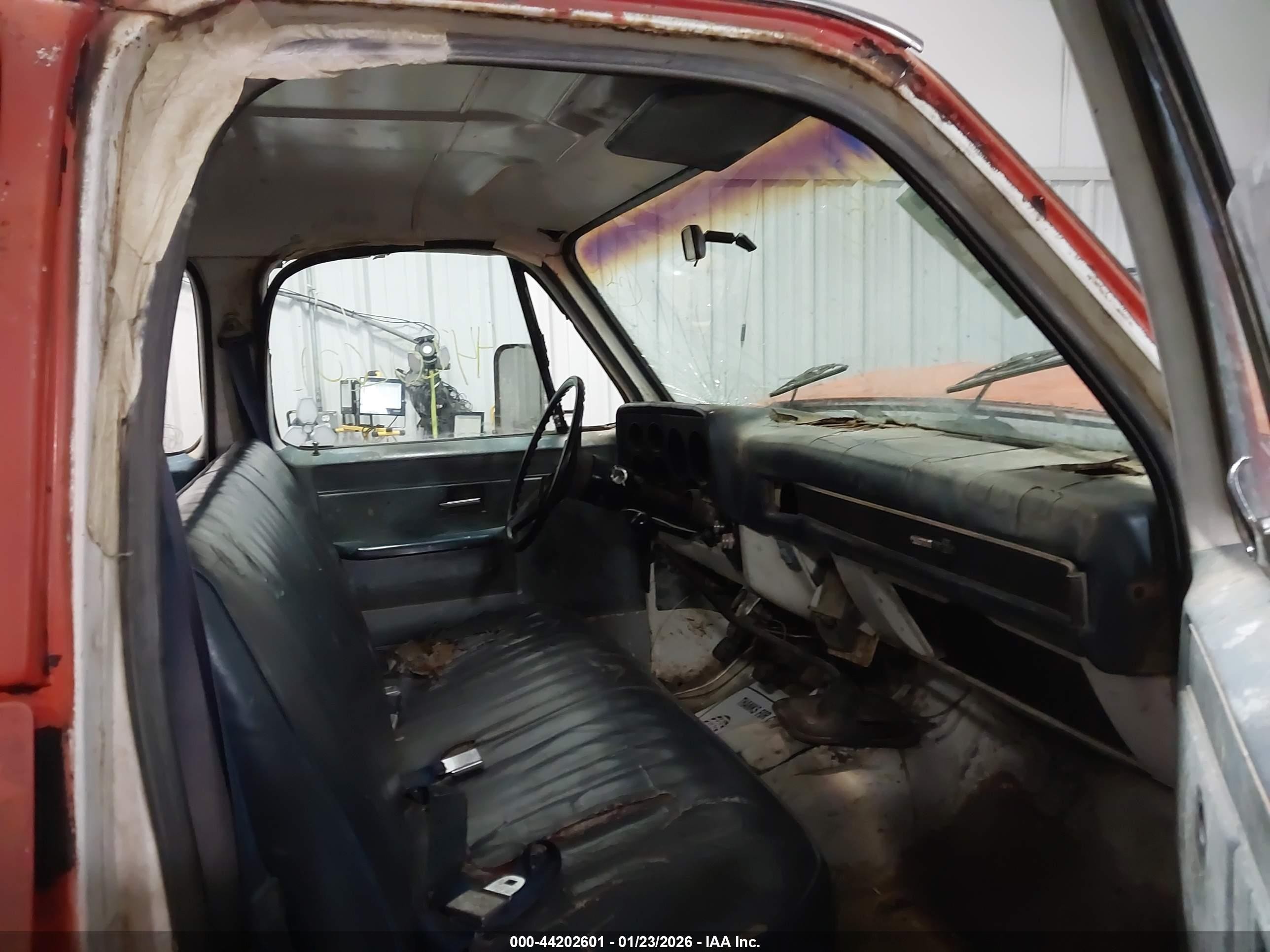 1985 Chevrolet C30   Оранжевый vin: 1GCHC33M6FS108565