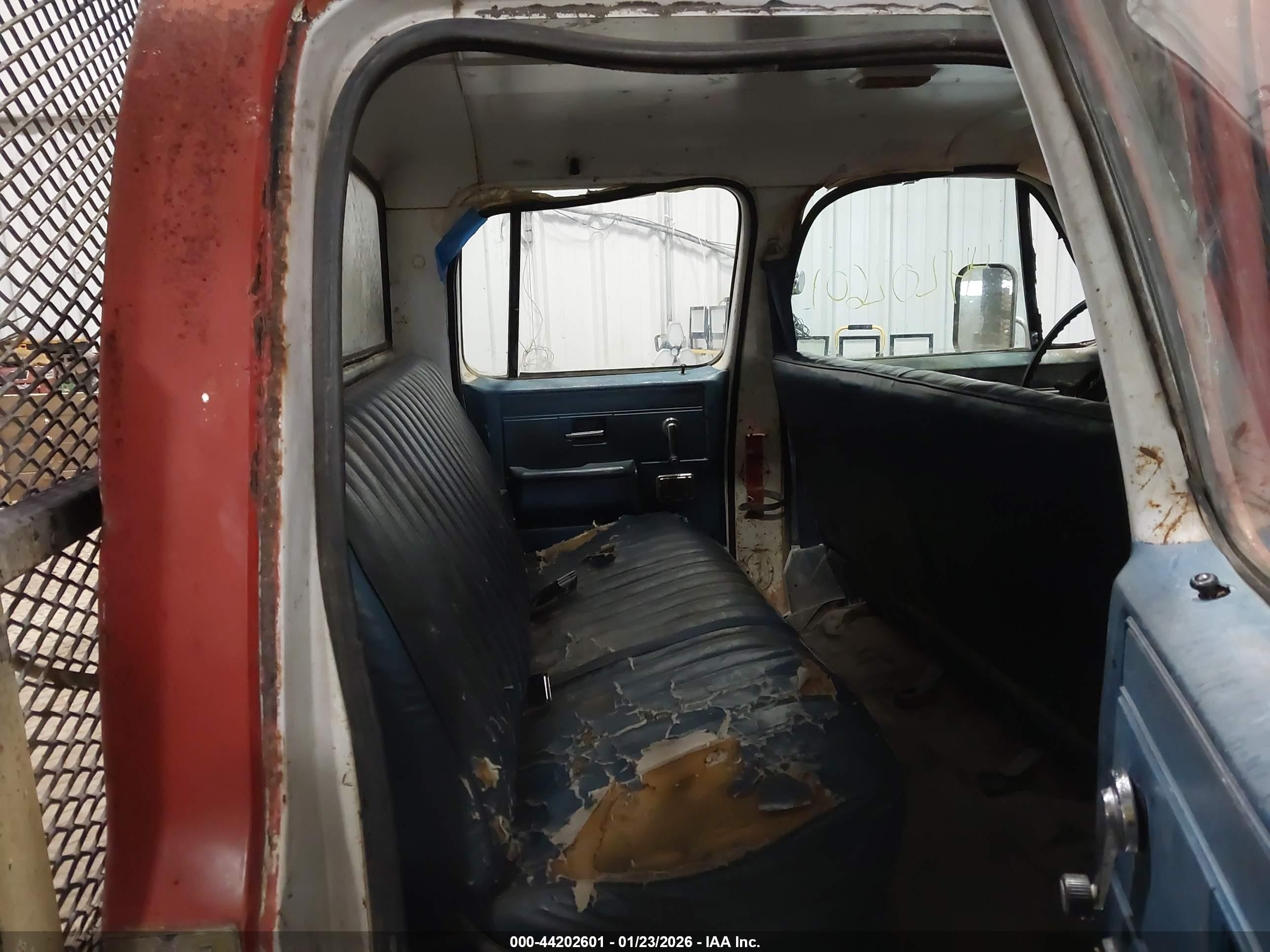 1985 Chevrolet C30   Оранжевый vin: 1GCHC33M6FS108565