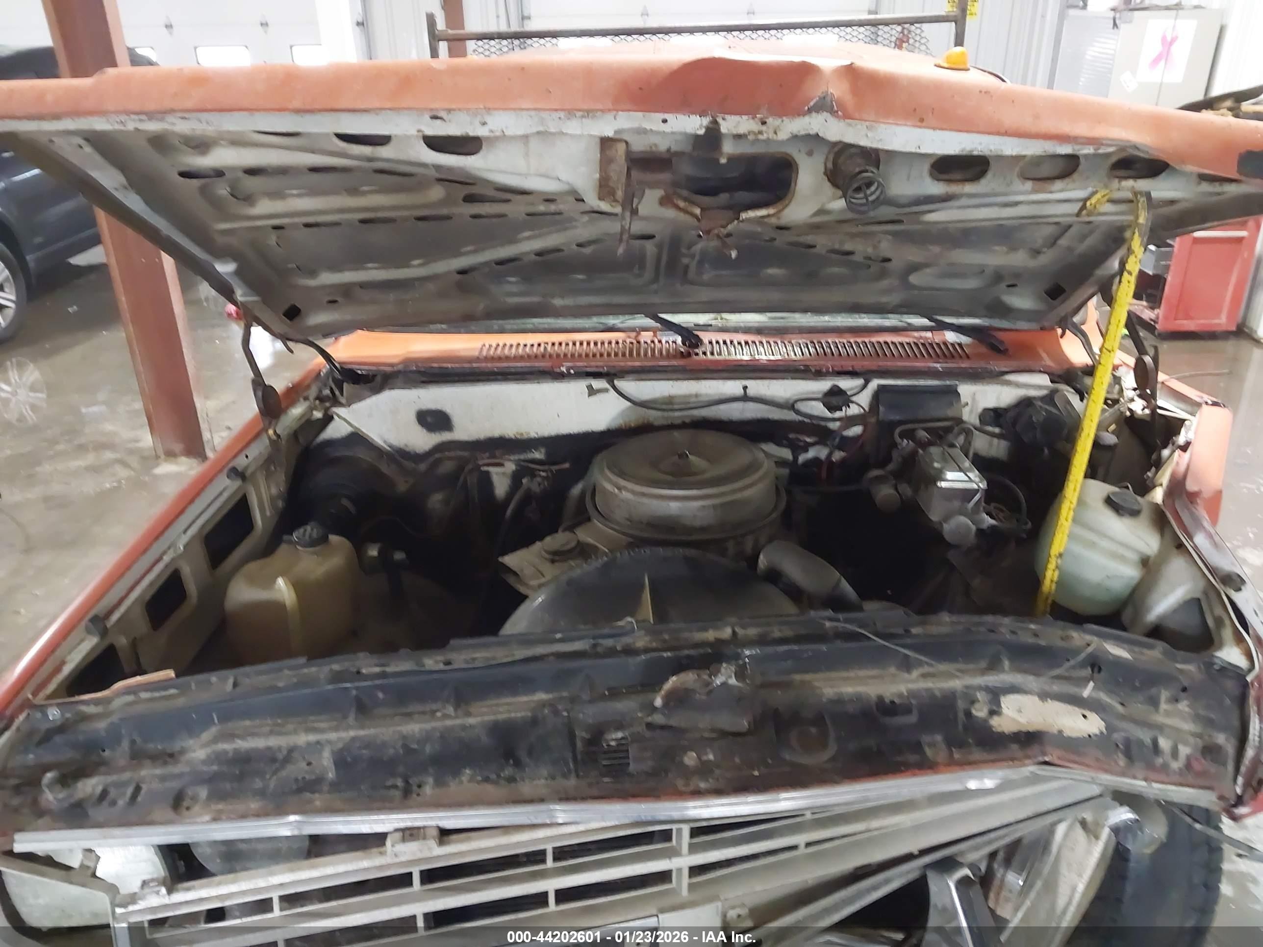 1985 Chevrolet C30   Оранжевый vin: 1GCHC33M6FS108565