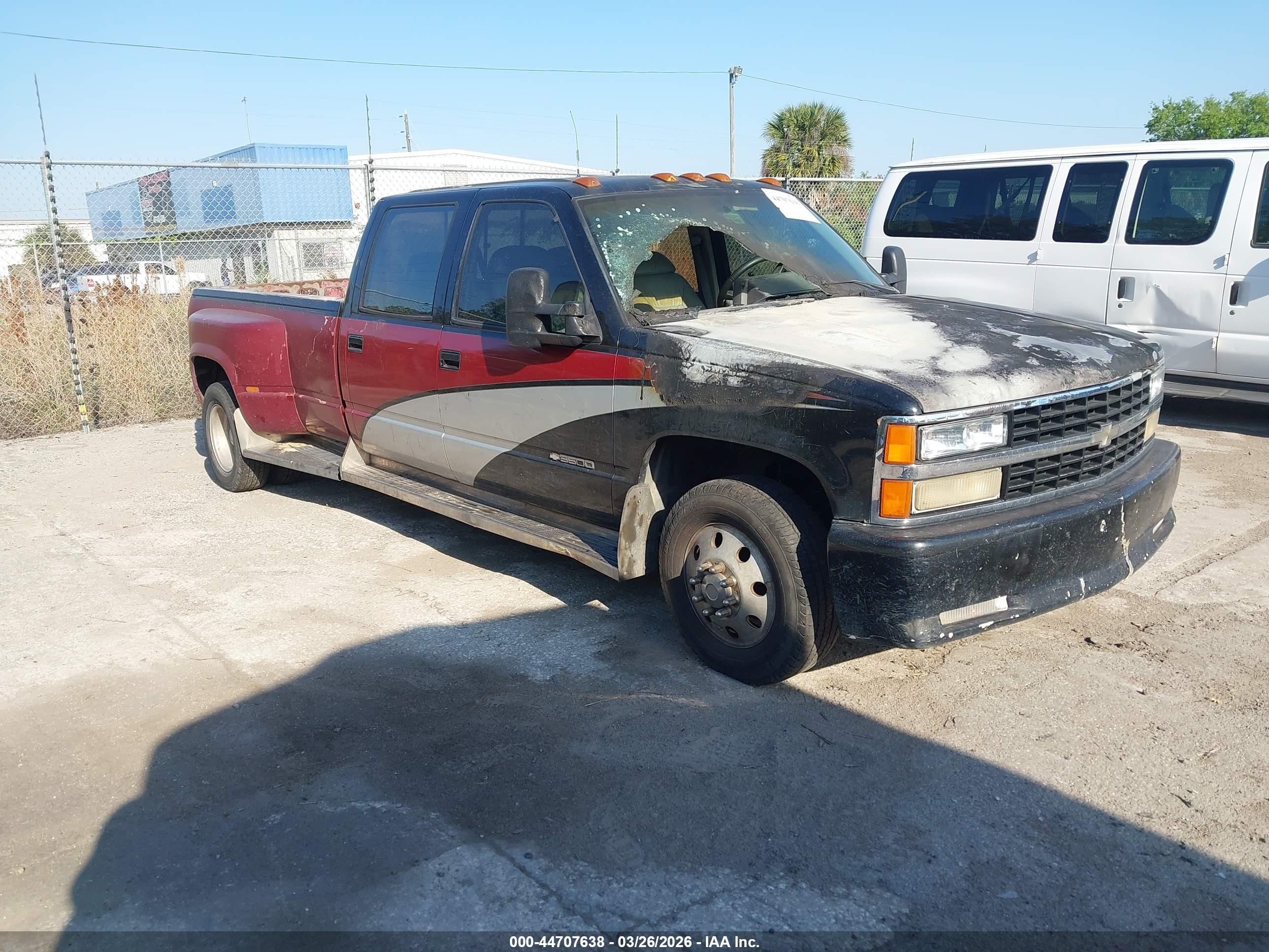 1GCHC33N5PJ402992