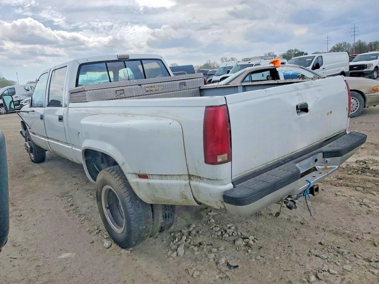 1992 Chevrolet Gmt-400 C3500 Белый vin: 1GCHC33N9NJ319367