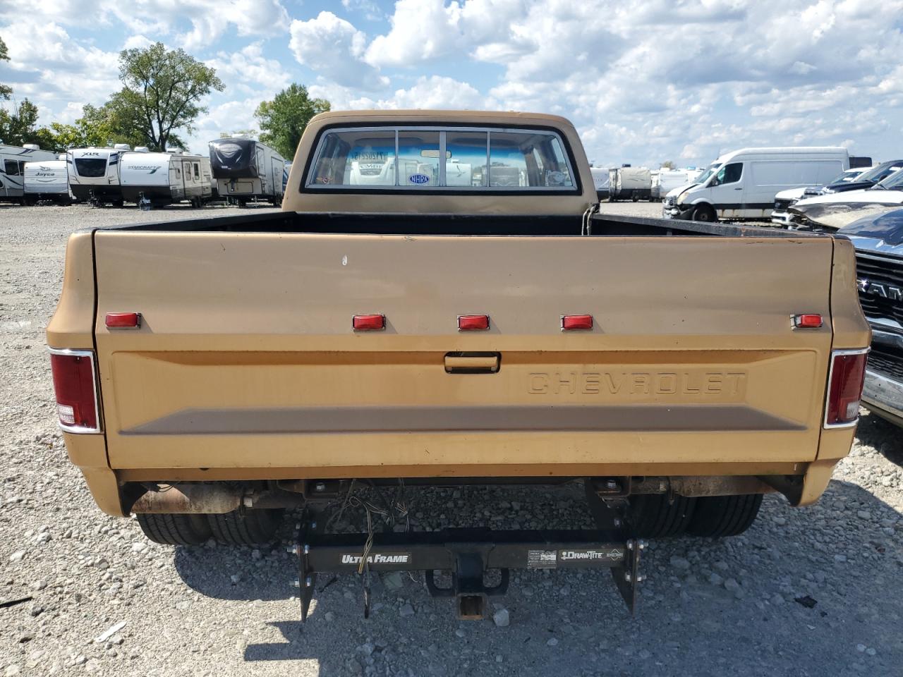 1985 Chevrolet C30 Золотой vin: 1GCHC33W6FS161686