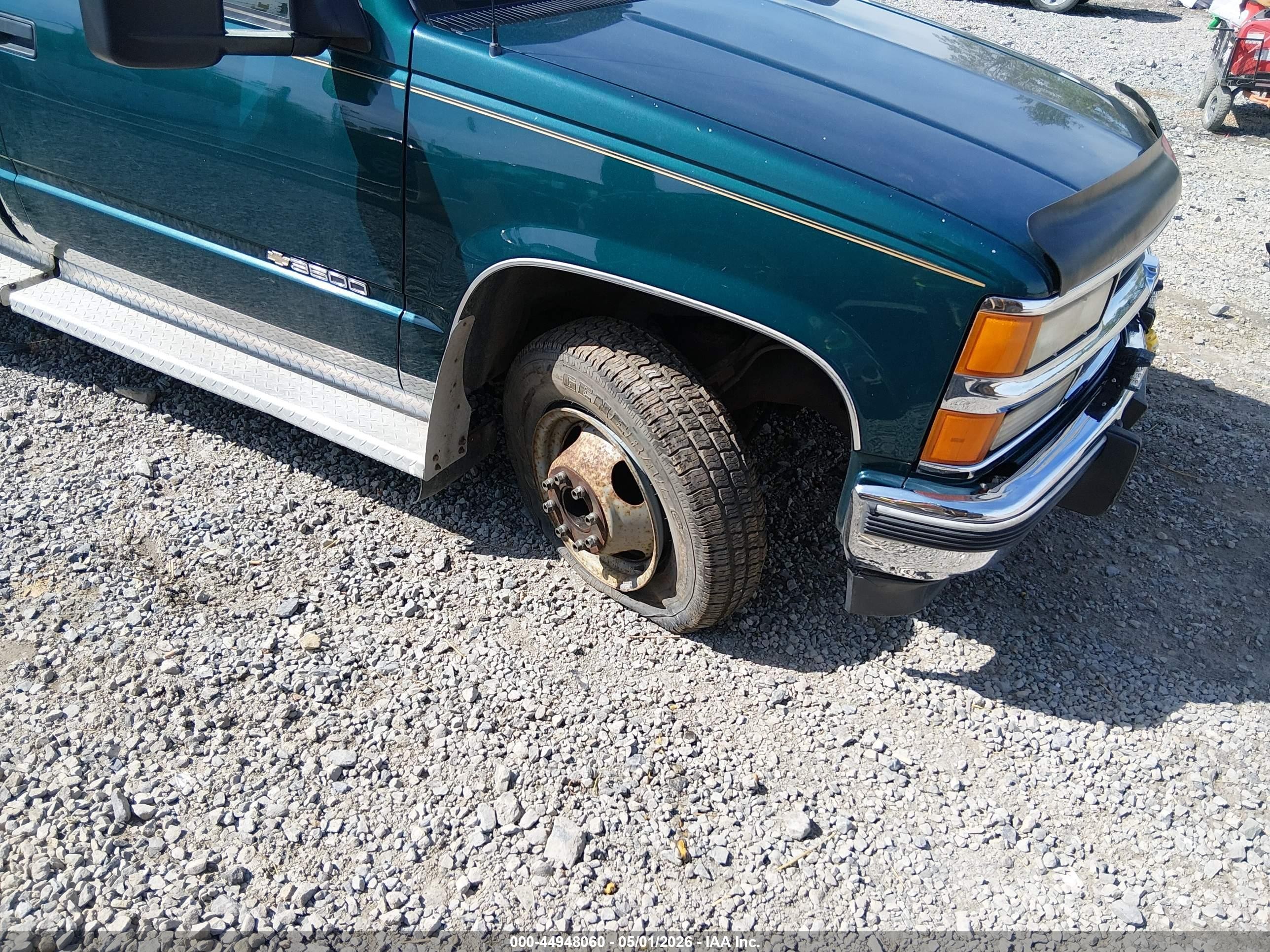 1995 Chevrolet Gmt-400 C3500 Green vin: 1GCHC34F4SE158230