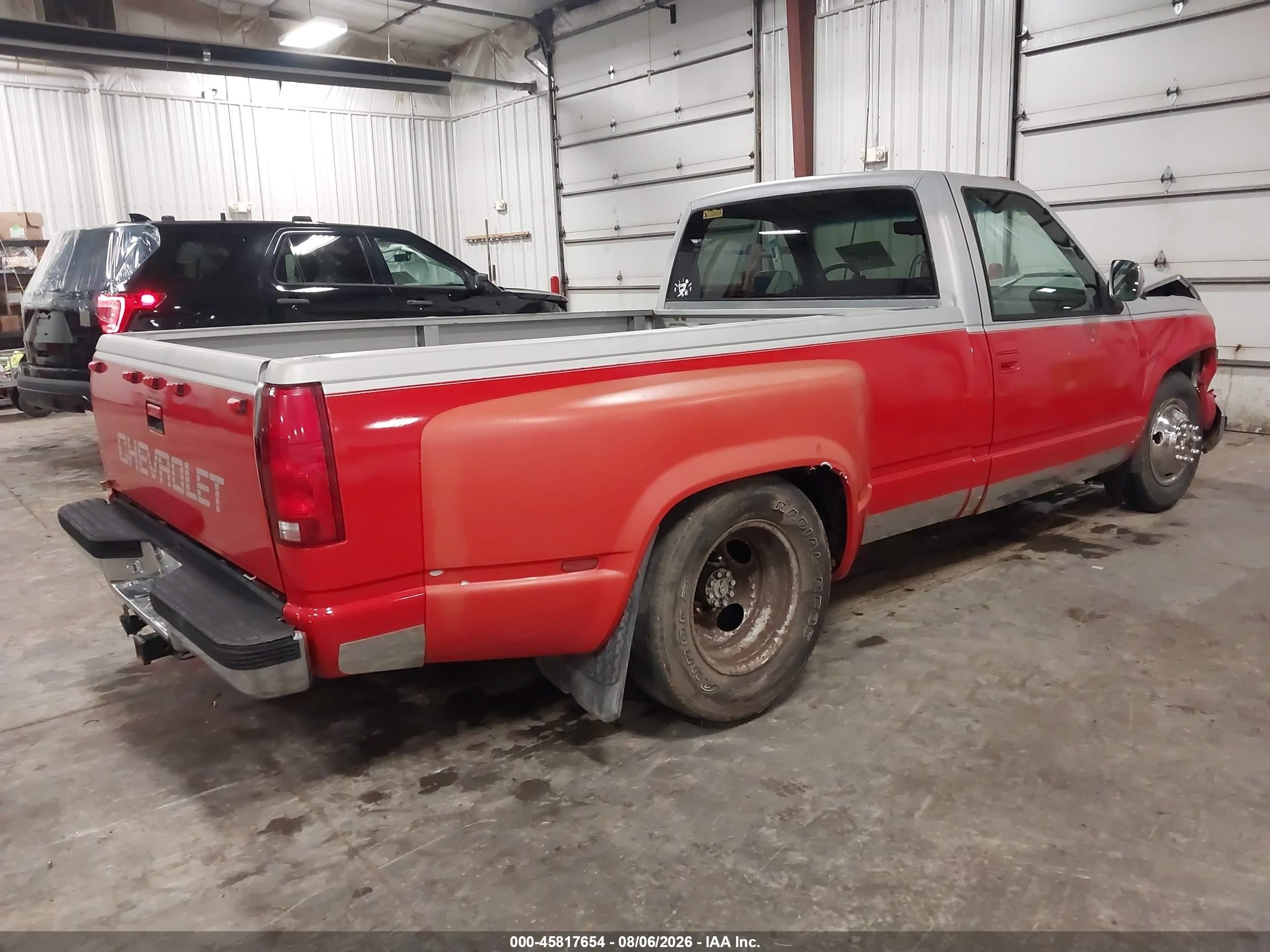 1988 Chevrolet Gmt-400 C3500 Red vin: 1GCHC34N4JE136685