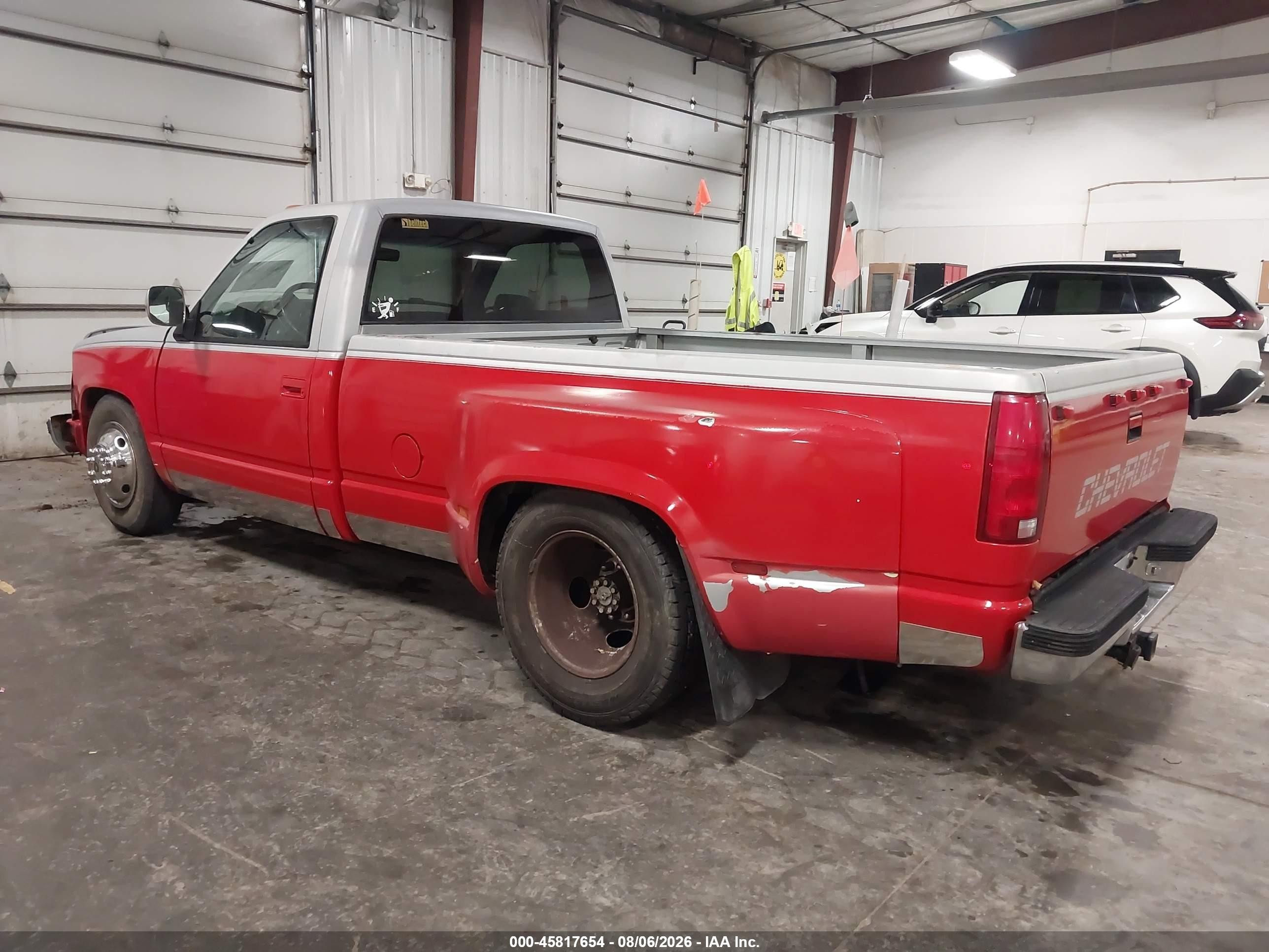 1988 Chevrolet Gmt-400 C3500 Red vin: 1GCHC34N4JE136685