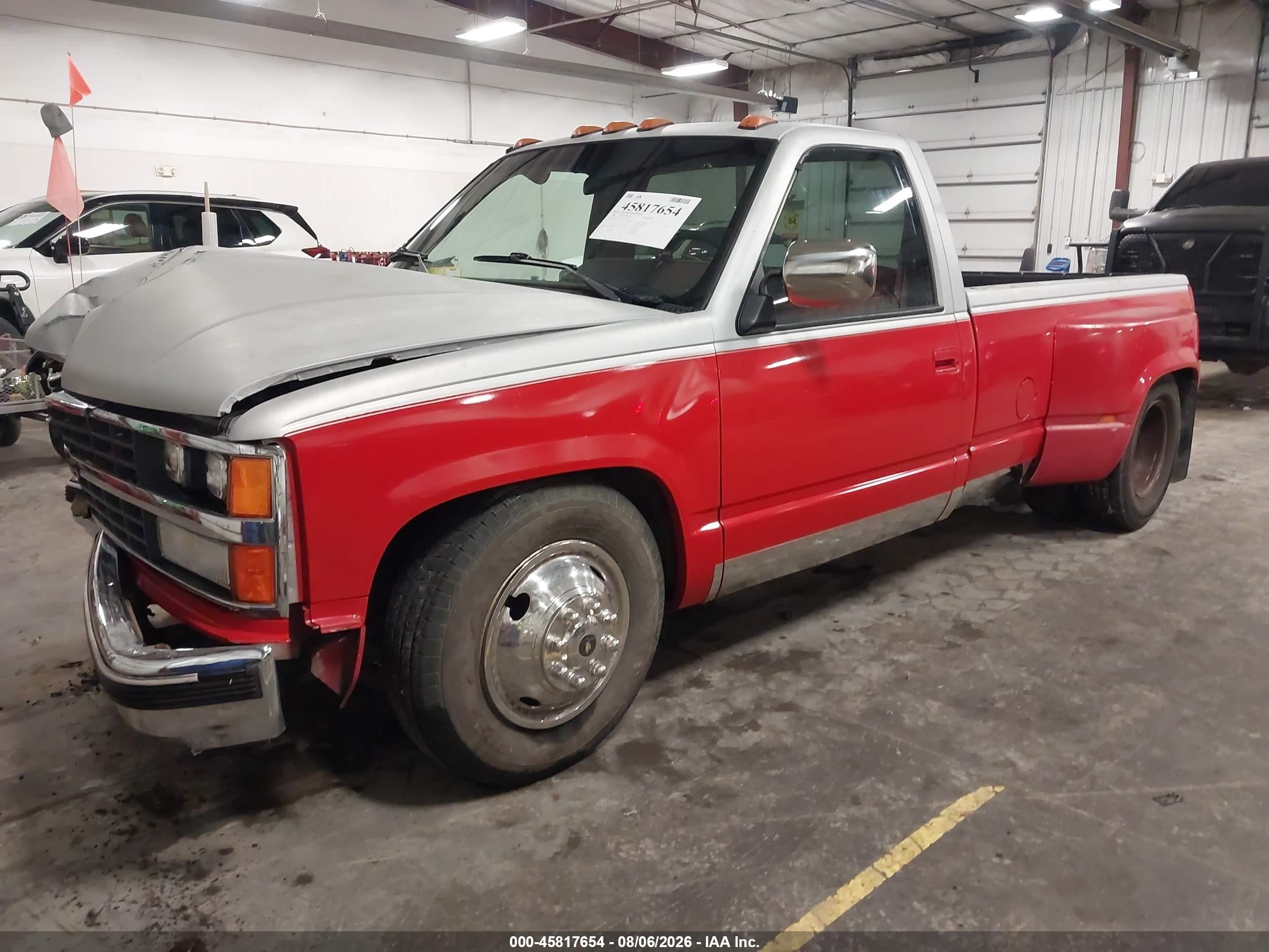 1988 Chevrolet Gmt-400 C3500 Red vin: 1GCHC34N4JE136685
