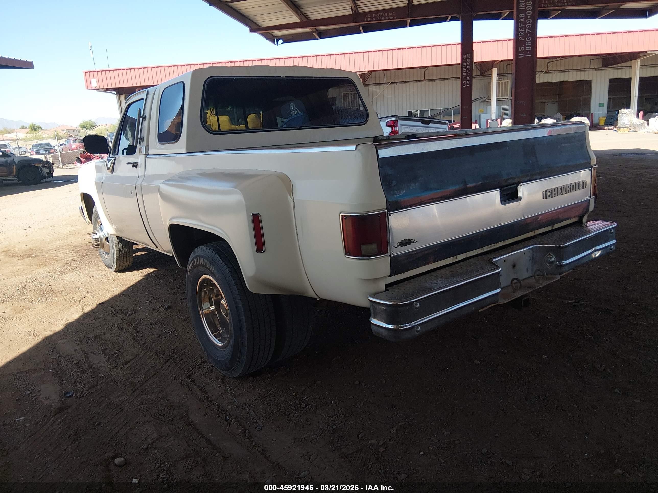 1985 Chevrolet C30   Cream vin: 1GCHC34W0FJ172882