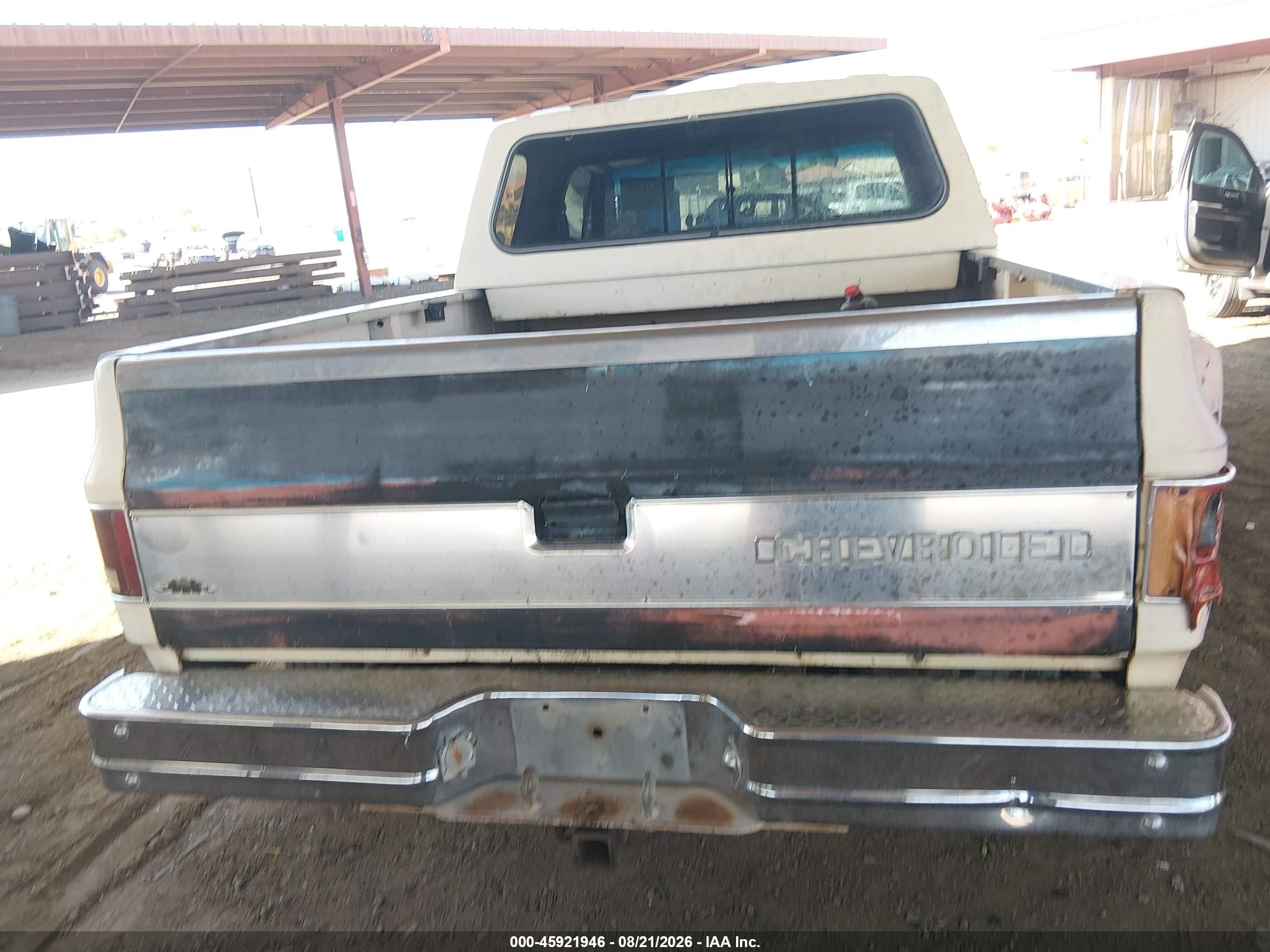 1985 Chevrolet C30   Cream vin: 1GCHC34W0FJ172882
