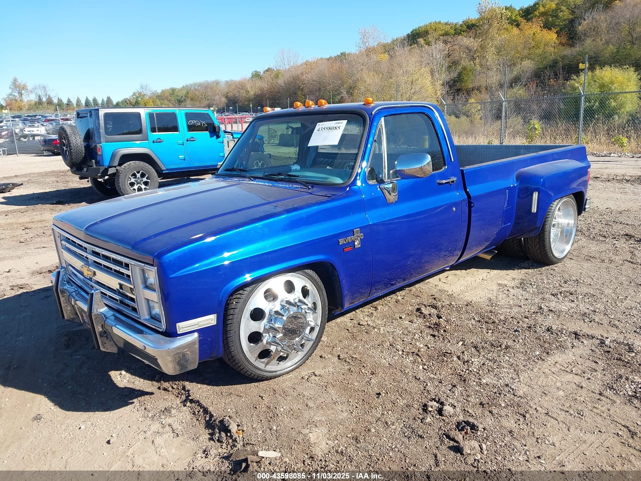 1985 Chevrolet C30   Синий vin: 1GCHC34W3FJ140489