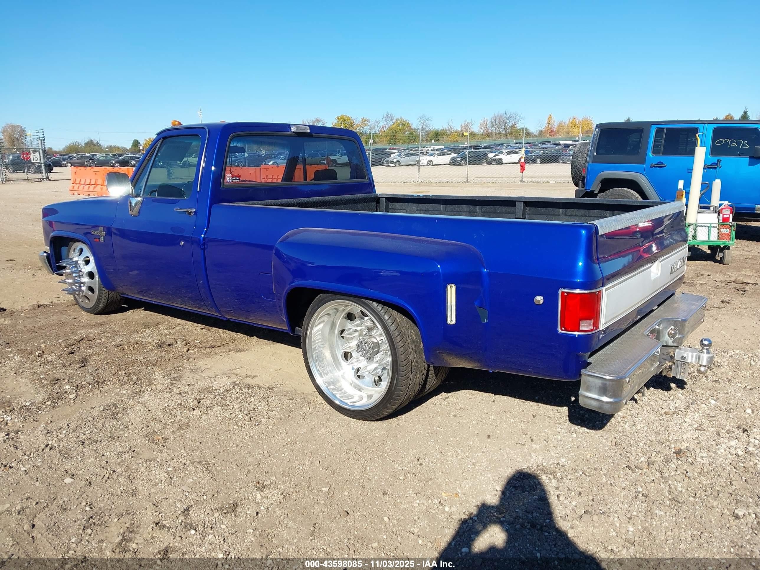 1985 Chevrolet C30   Синий vin: 1GCHC34W3FJ140489