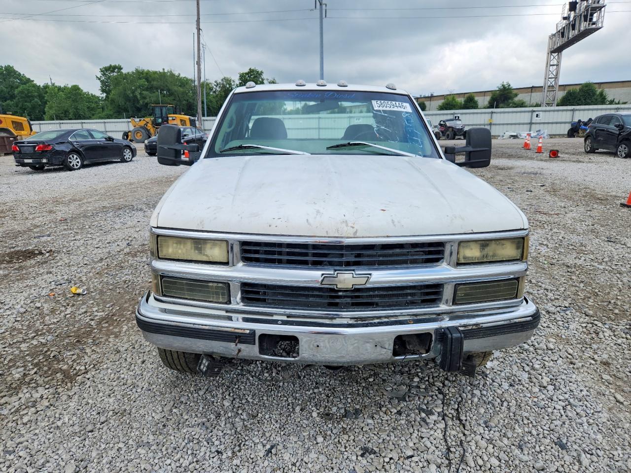 1997 Chevrolet Gmt-400 C3500 White vin: 1GCHC39FXVF047589