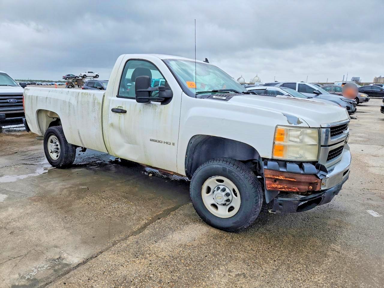 2009 Chevrolet Silverado C2500 Heavy Duty White vin: 1GCHC44KX9E132387