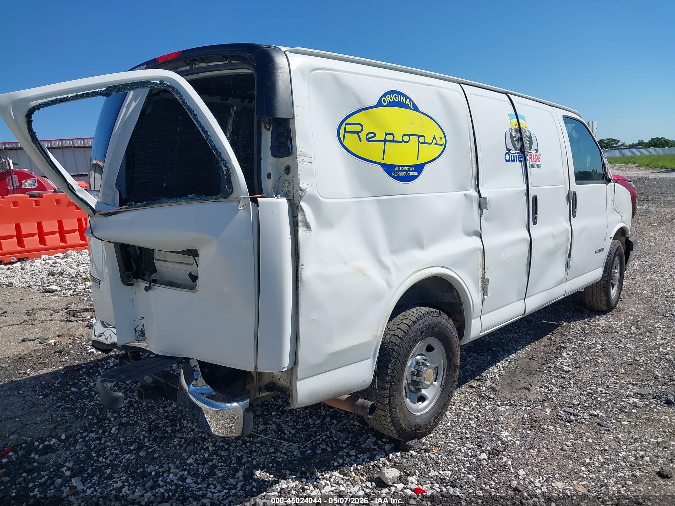 2006 Chevrolet Express Work Van Белый vin: 1GCHG352X61152252