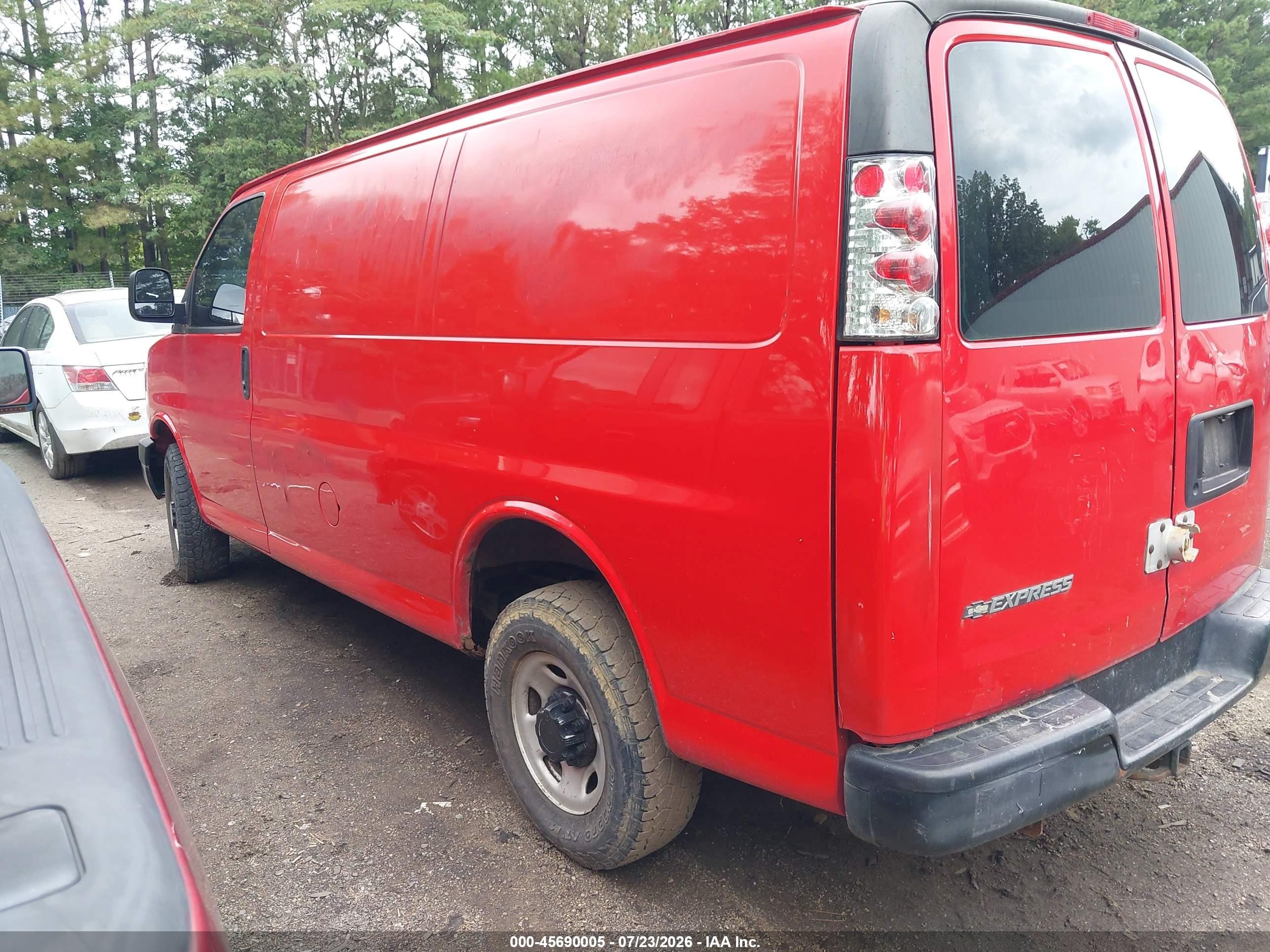 2008 Chevrolet Express Work Van Red vin: 1GCHG35C581189253