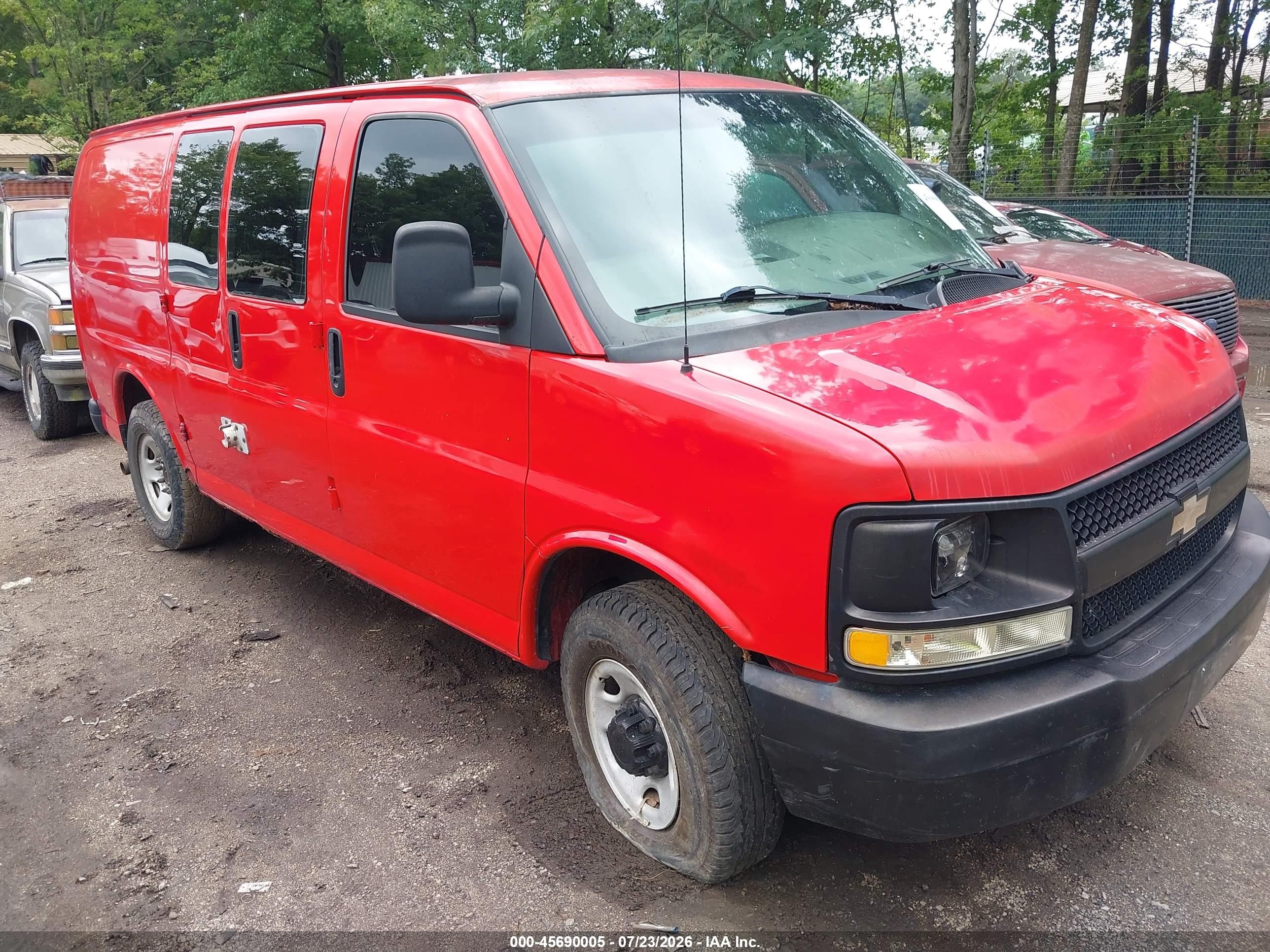 2008 Chevrolet Express Work Van Red vin: 1GCHG35C581189253