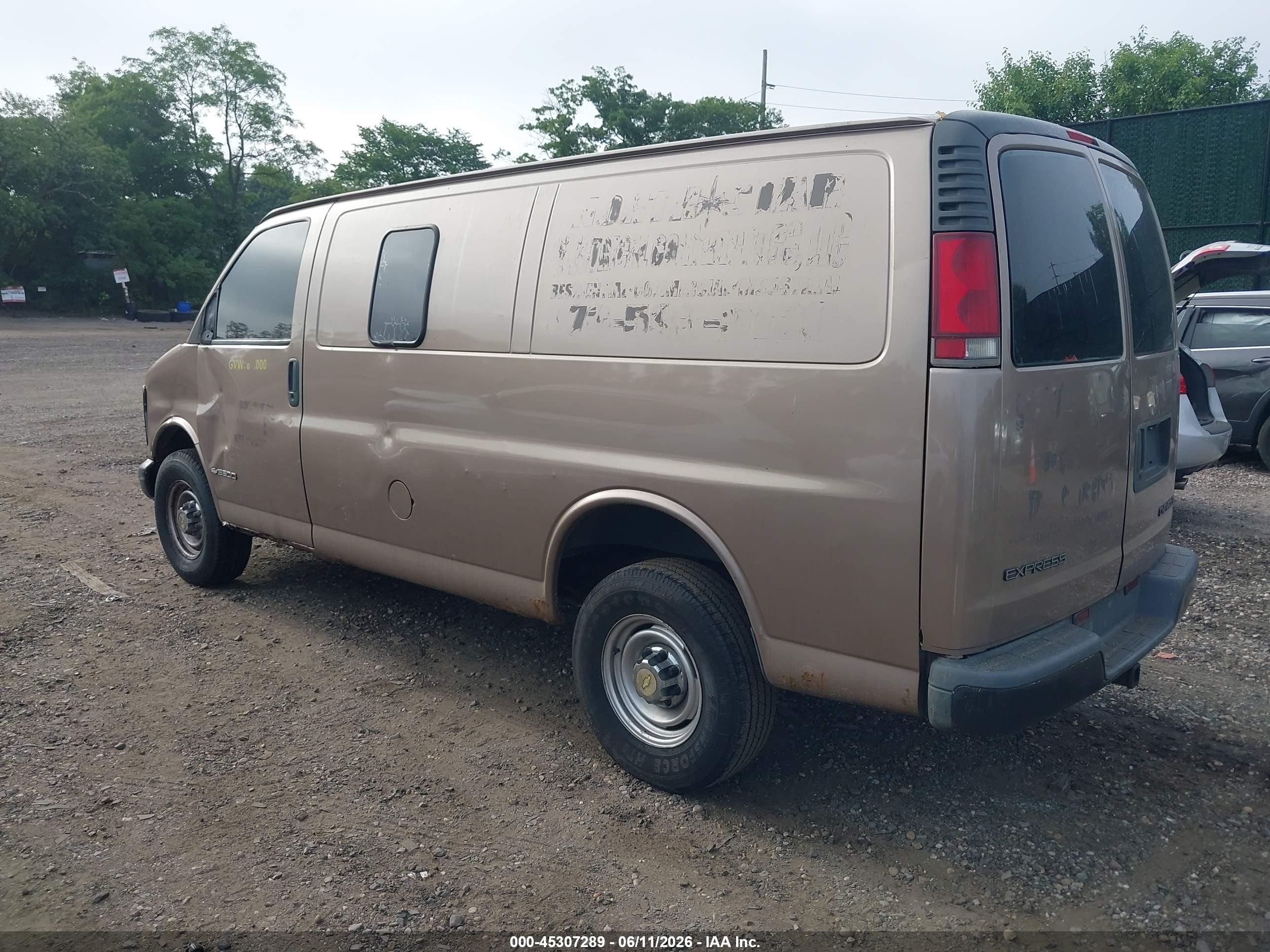 2001 Chevrolet Express   Brown vin: 1GCHG35R011101784