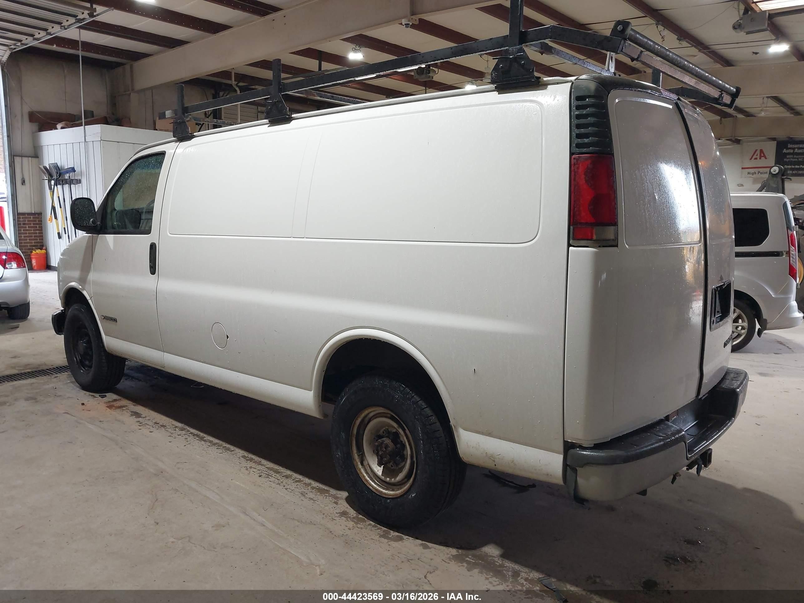 1997 Chevrolet Chevy Van   White vin: 1GCHG35R0V1065732