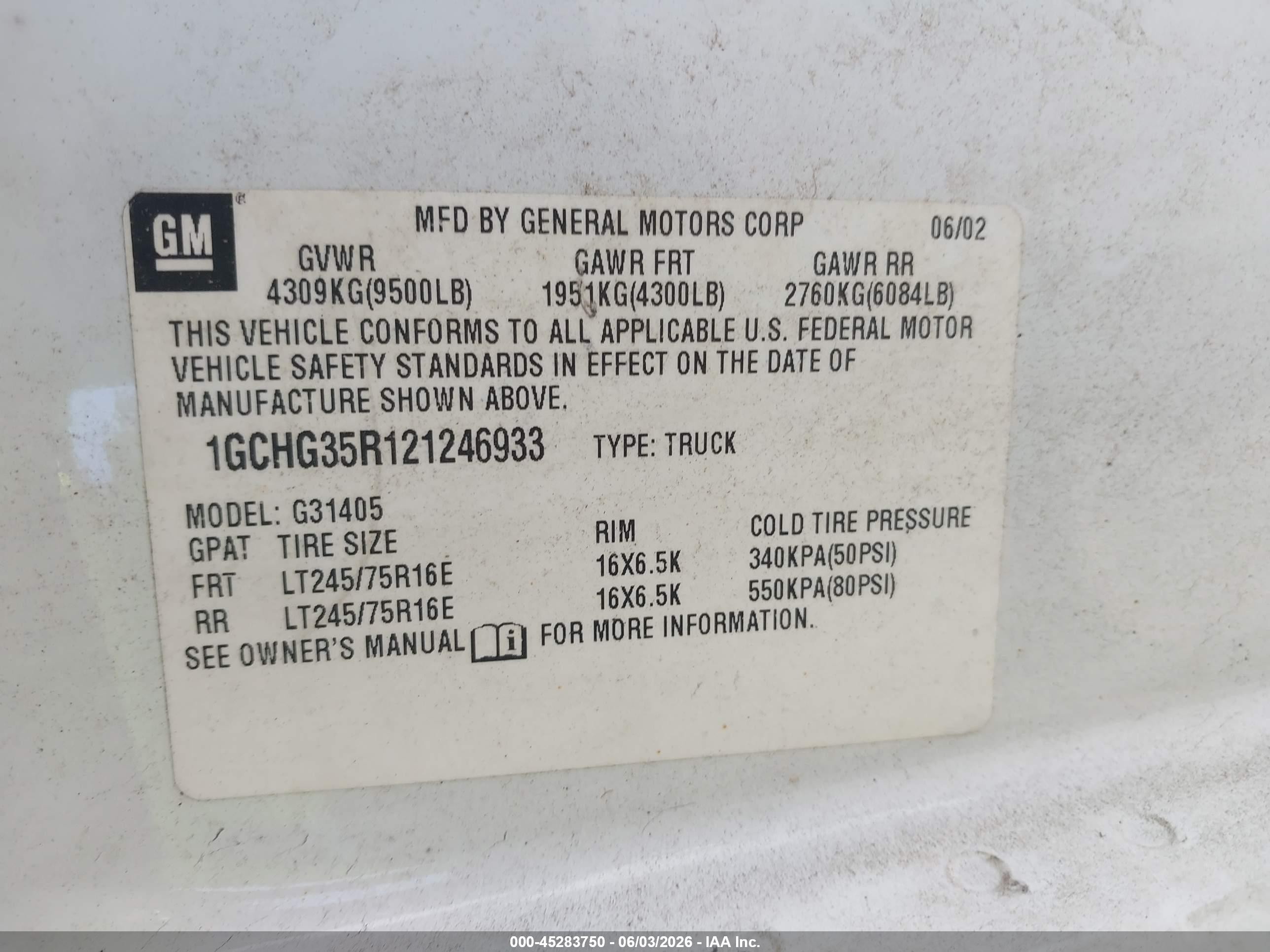 2002 Chevrolet Express   White vin: 1GCHG35R121246933