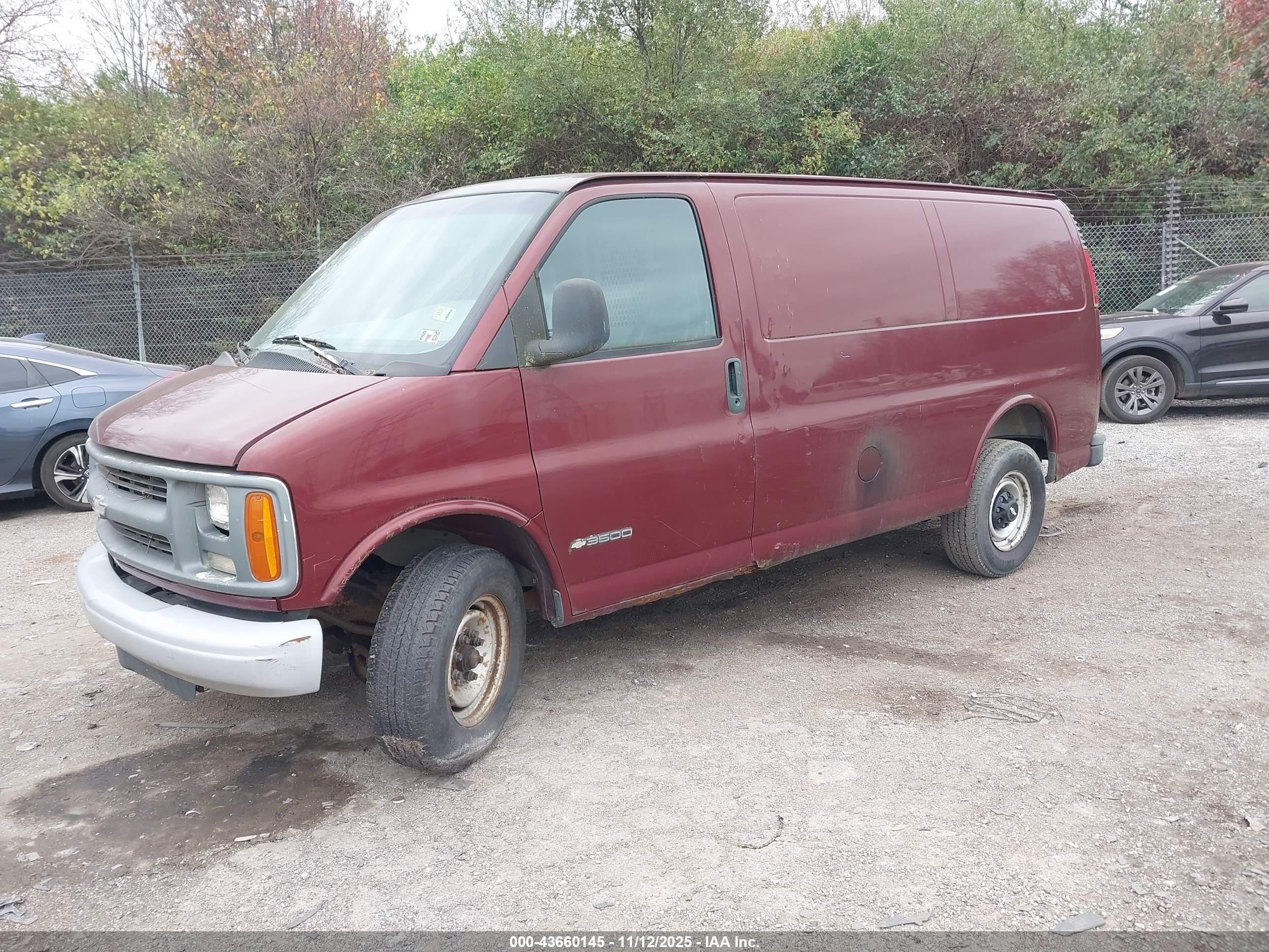 1997 Chevrolet Chevy Van   Maroon vin: 1GCHG35R3V1065367