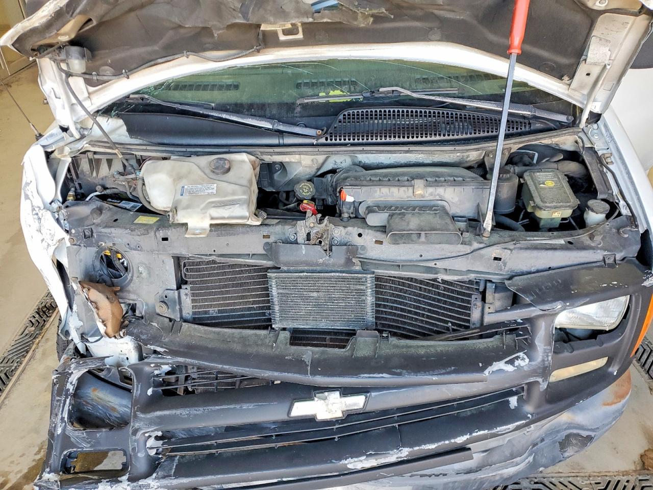 1997 Chevrolet Express G3500 Белый vin: 1GCHG35R5V1038137