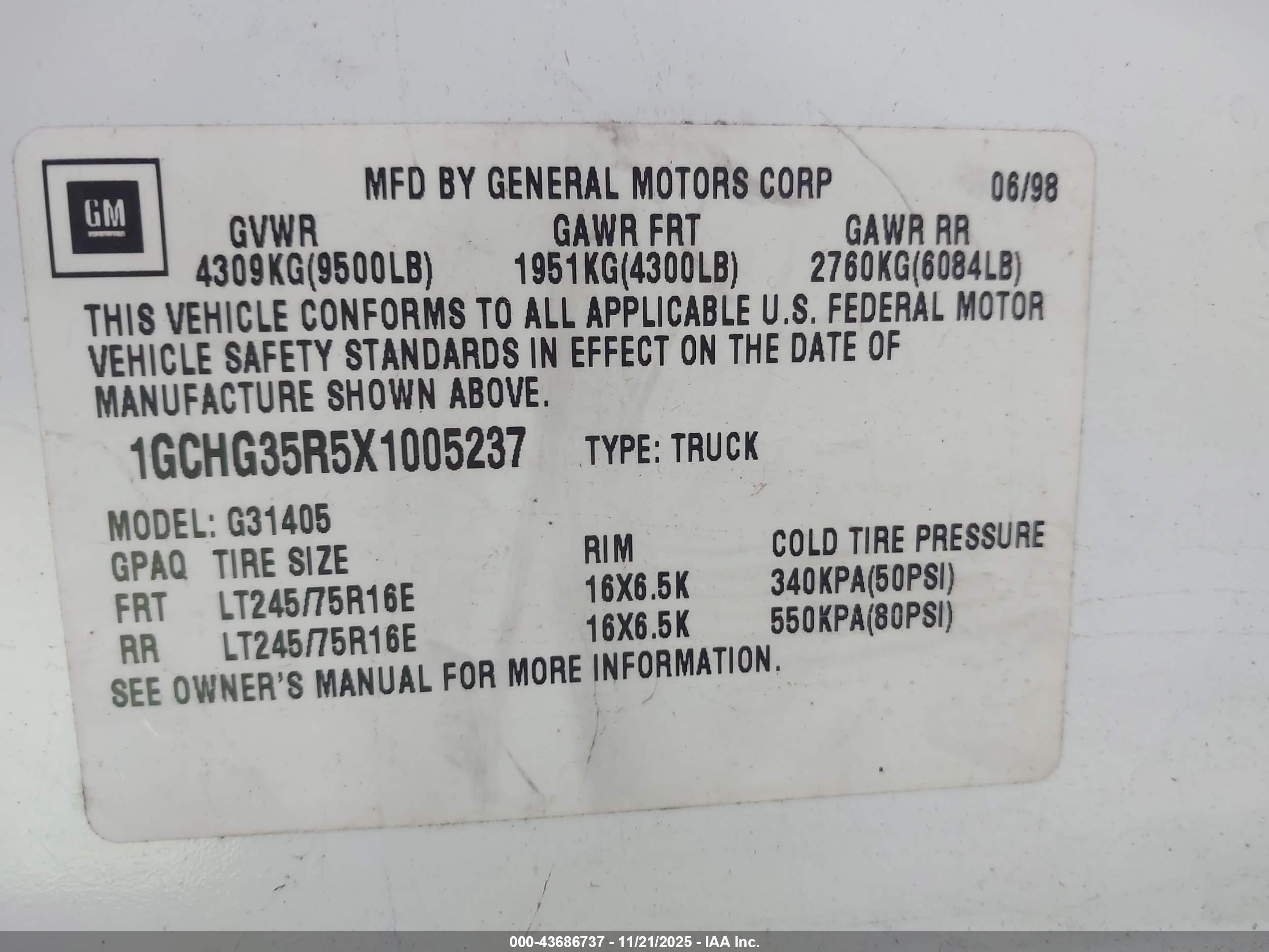 1999 Chevrolet Express   White vin: 1GCHG35R5X1005237