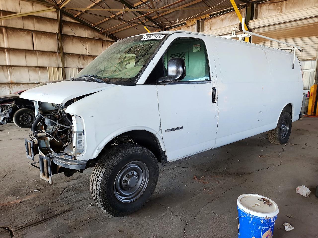1999 Chevrolet Express G3500 White vin: 1GCHG39R0X1007343