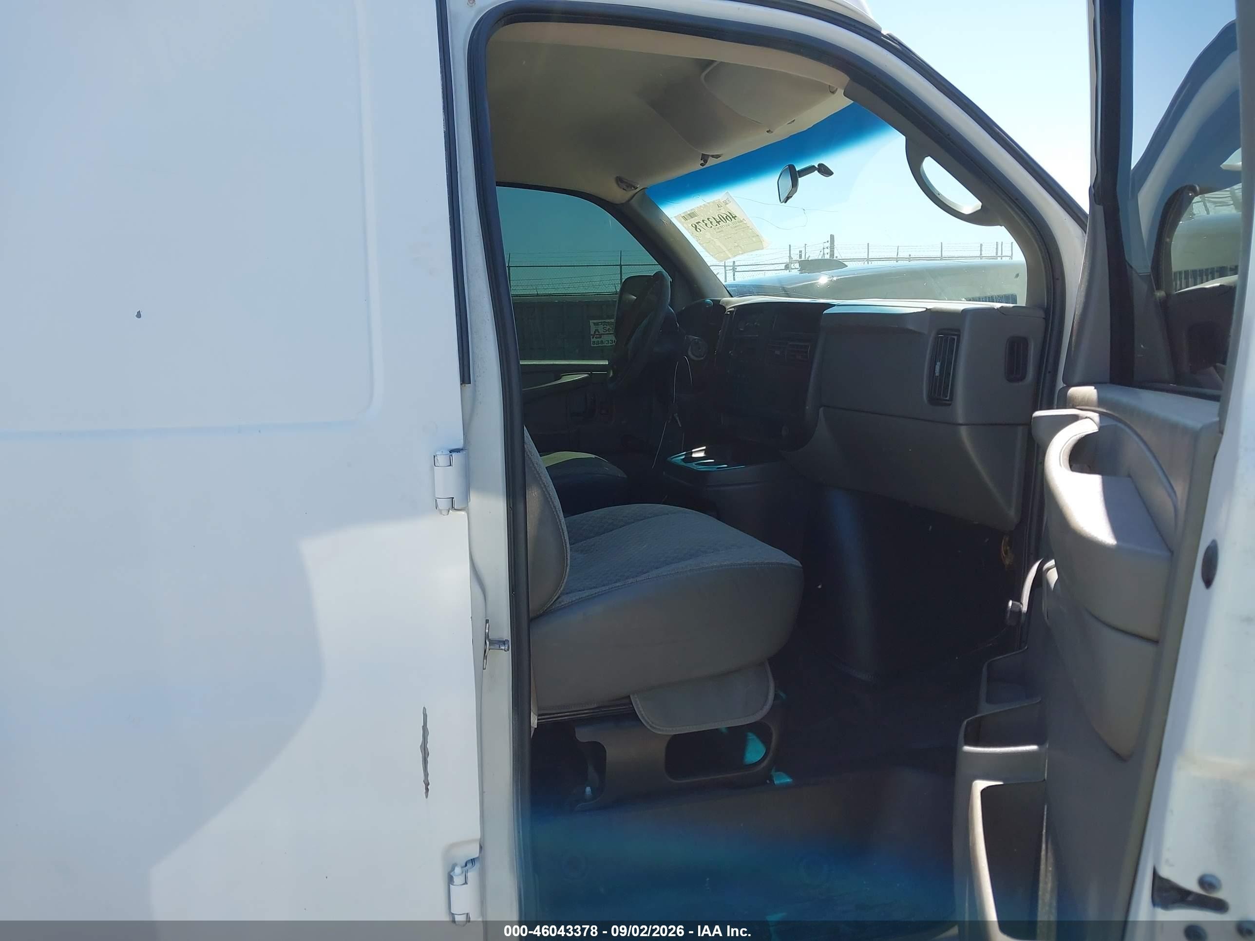 2007 Chevrolet Express Work Van White vin: 1GCHG39U071223892