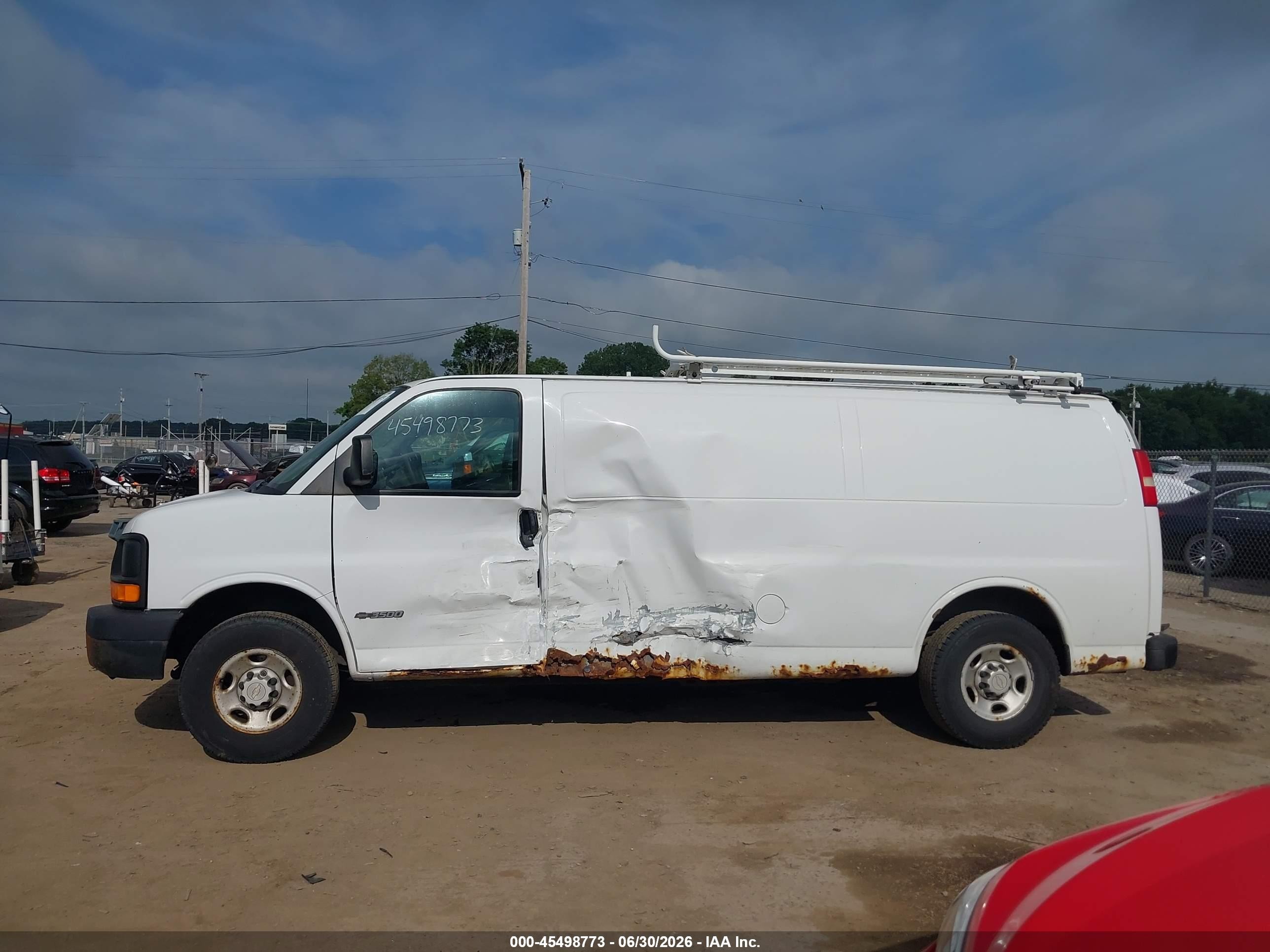 2006 Chevrolet Express Cargo Van Y3h Paratransit White vin: 1GCHG39U661109622