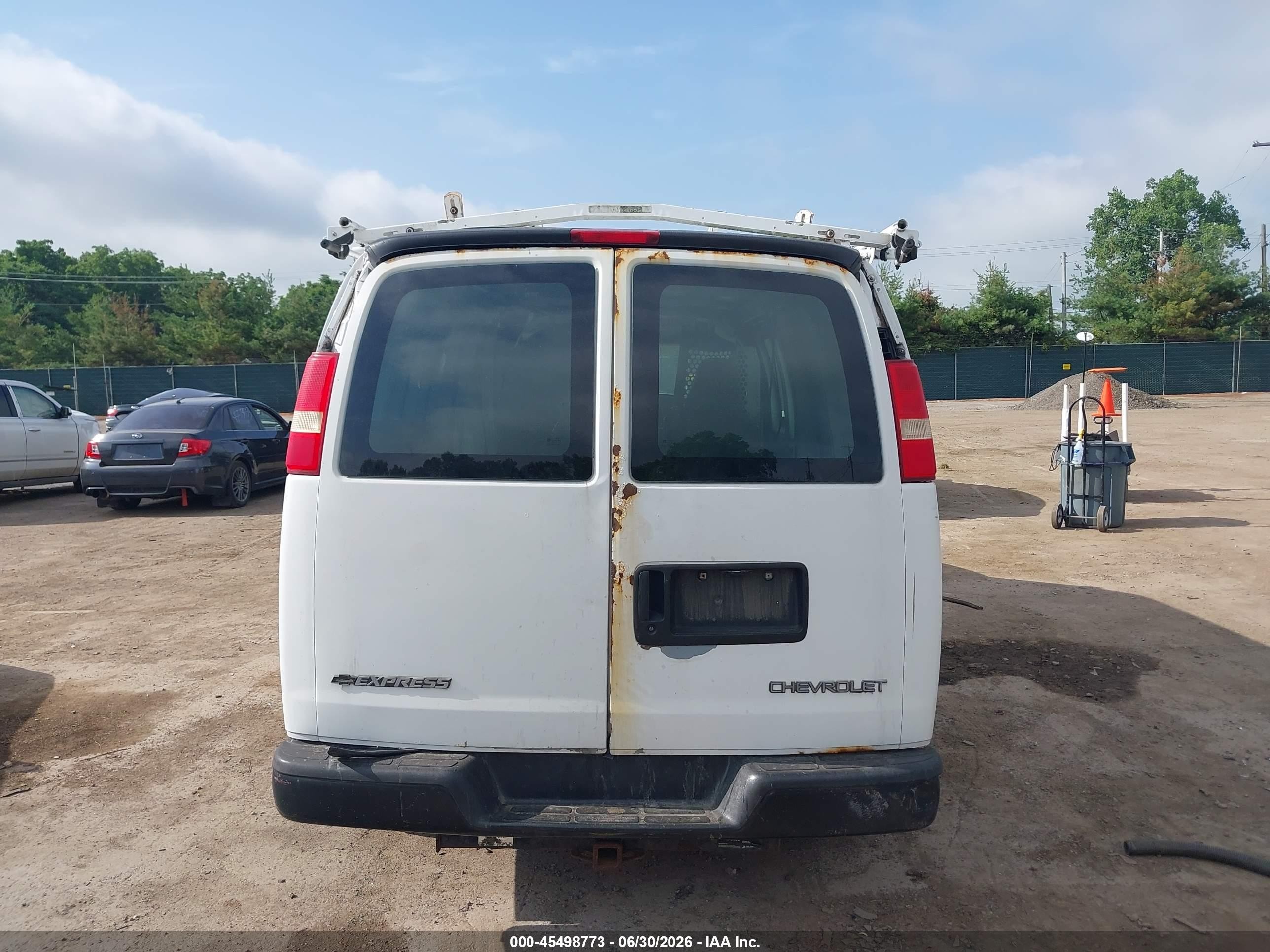 2006 Chevrolet Express Cargo Van Y3h Paratransit White vin: 1GCHG39U661109622