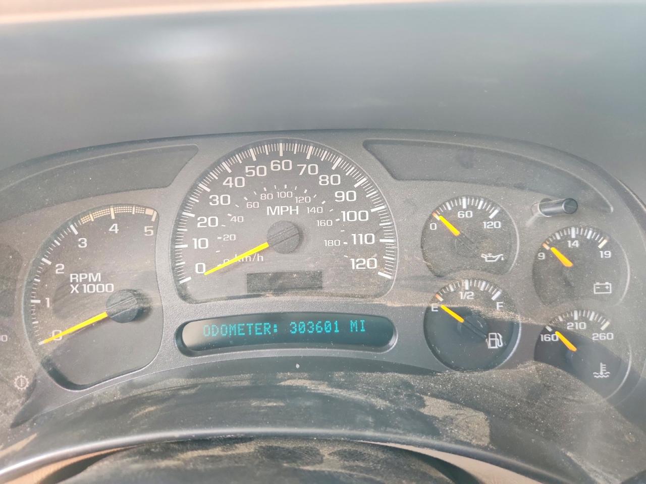 2003 Chevrolet Silverado K2500 Heavy Duty Белый vin: 1GCHK23103F161785