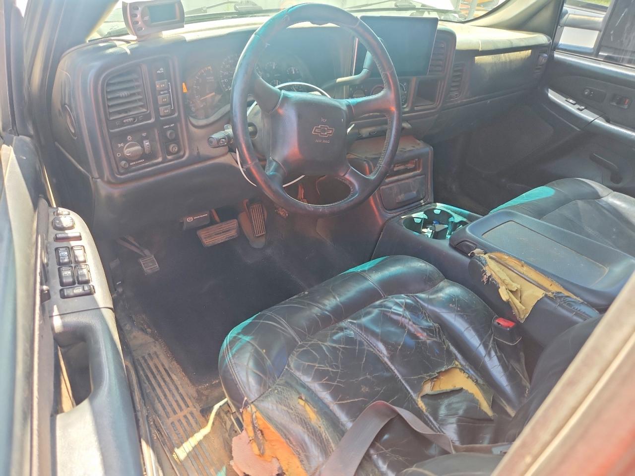 2002 Chevrolet Silverado K2500 Heavy Duty Gold vin: 1GCHK23112F104011