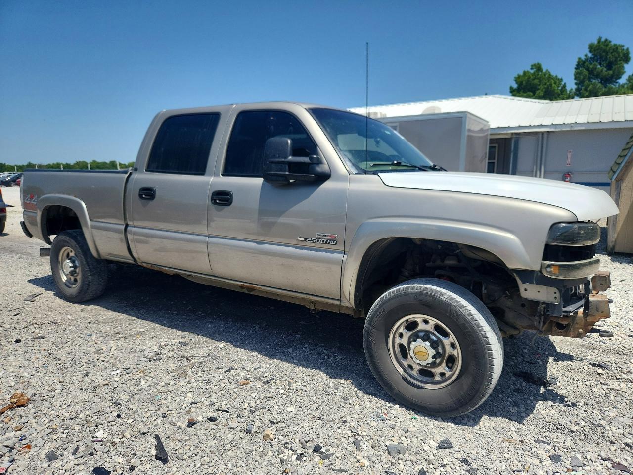 2002 Chevrolet Silverado K2500 Heavy Duty Gold vin: 1GCHK23112F104011